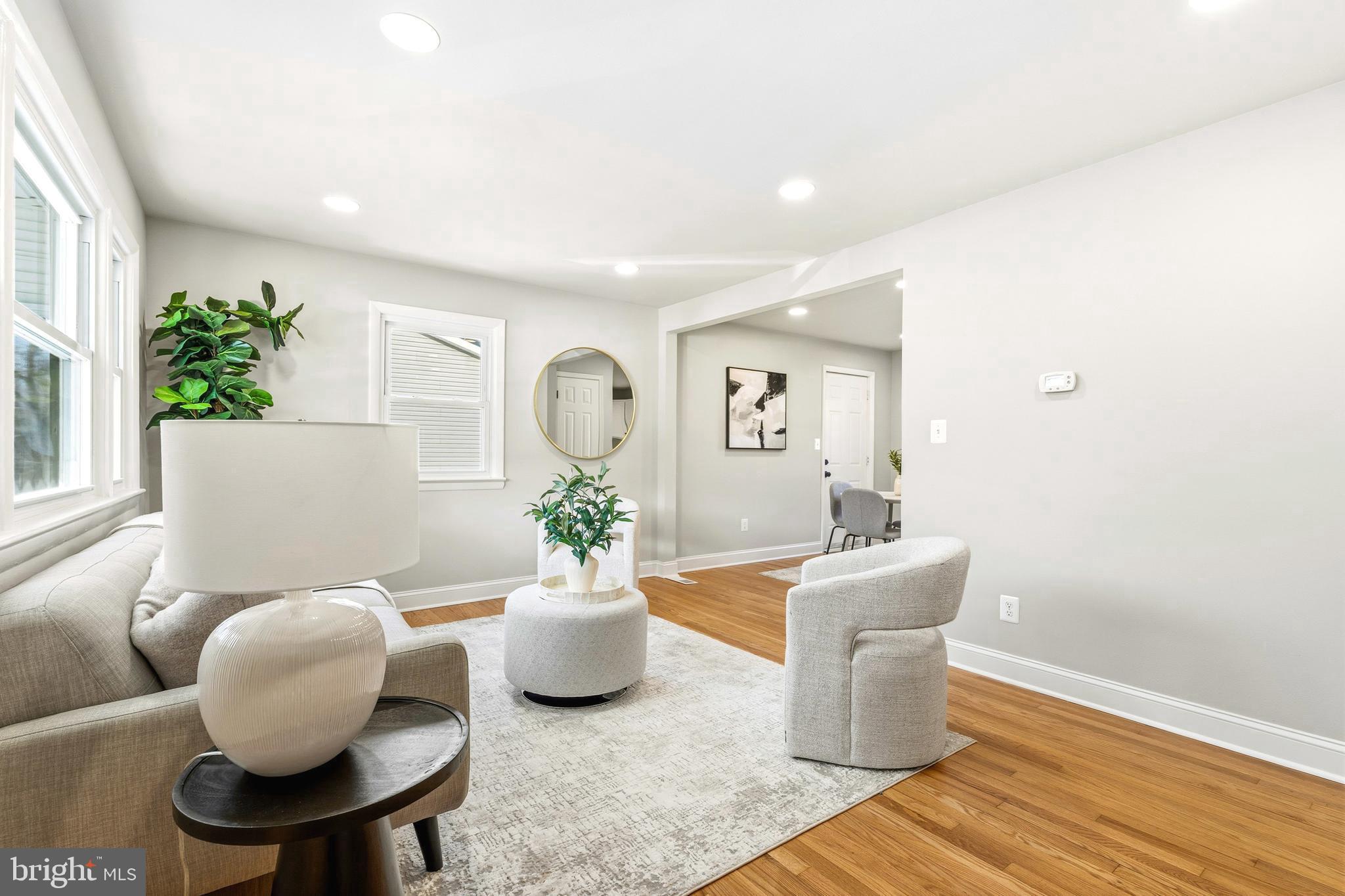 DUPONT VILLAGE - Residential