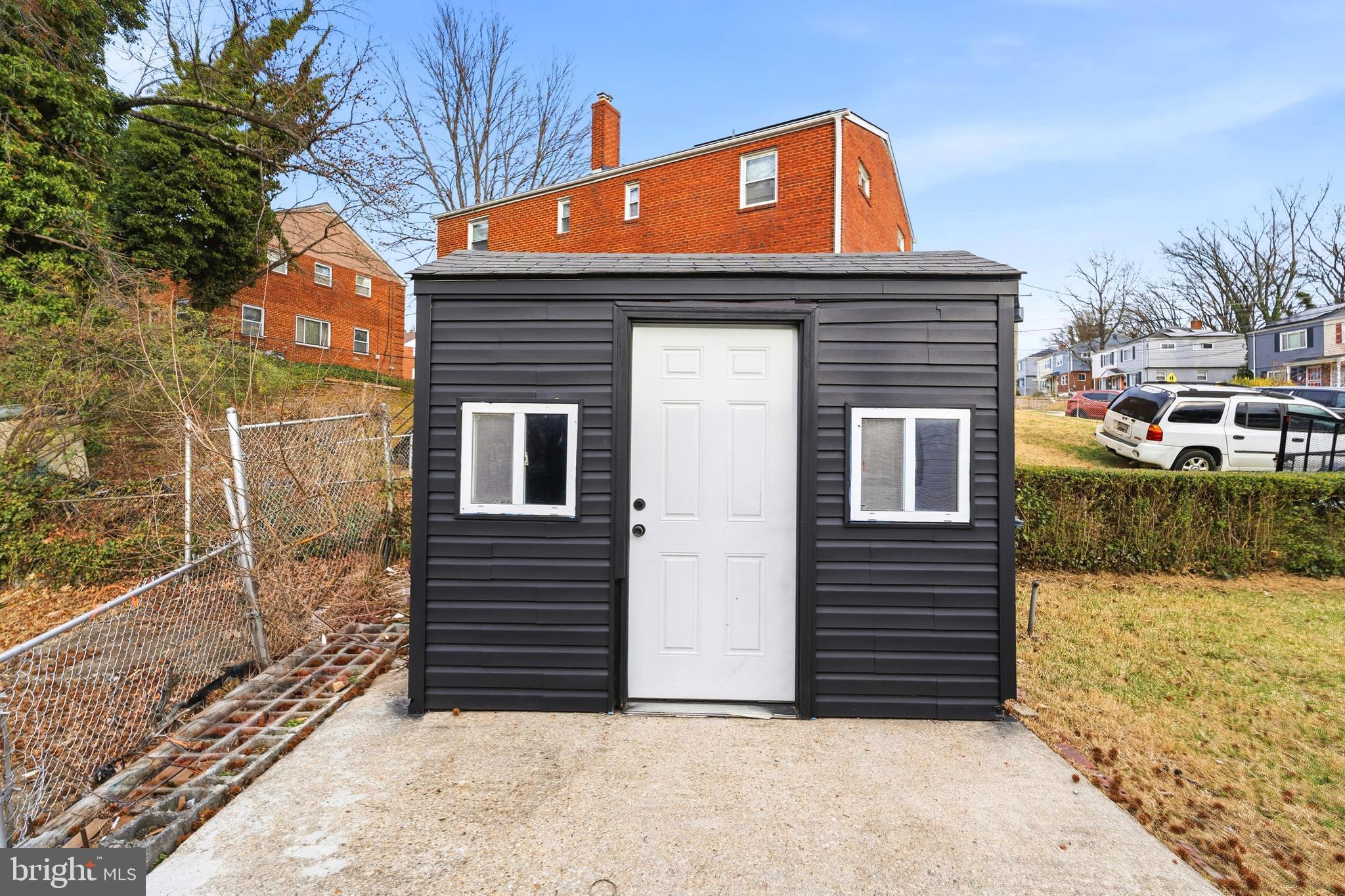 DUPONT VILLAGE - Residential