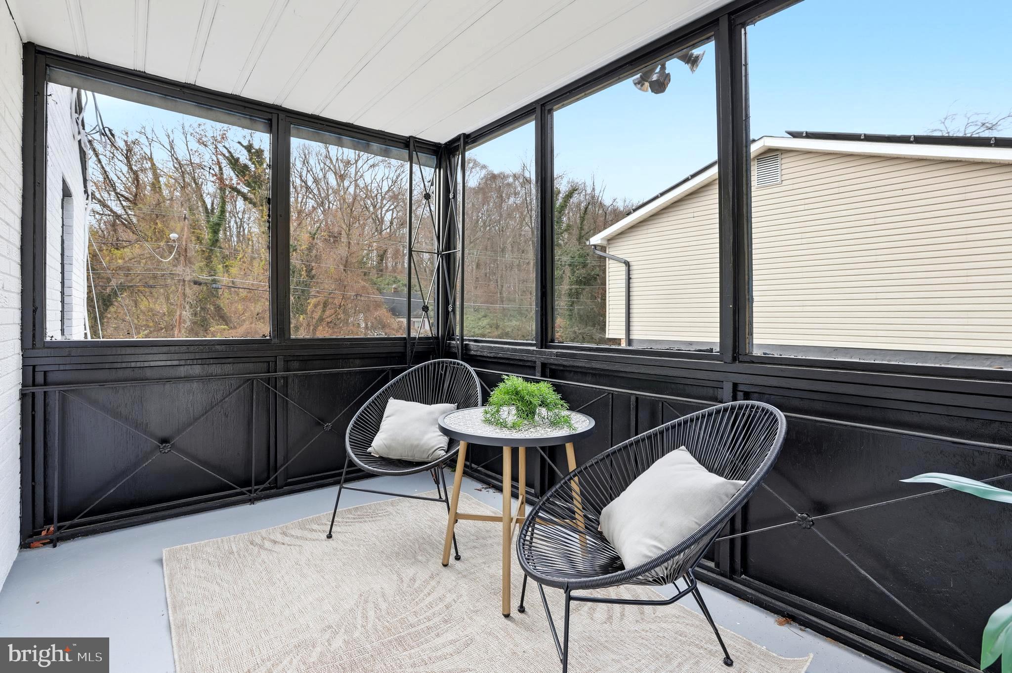 DUPONT VILLAGE - Residential