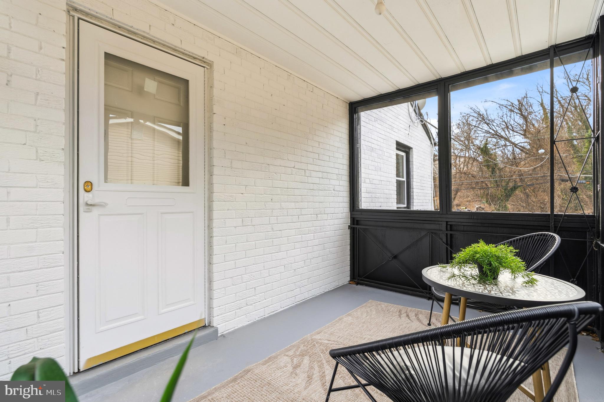 DUPONT VILLAGE - Residential