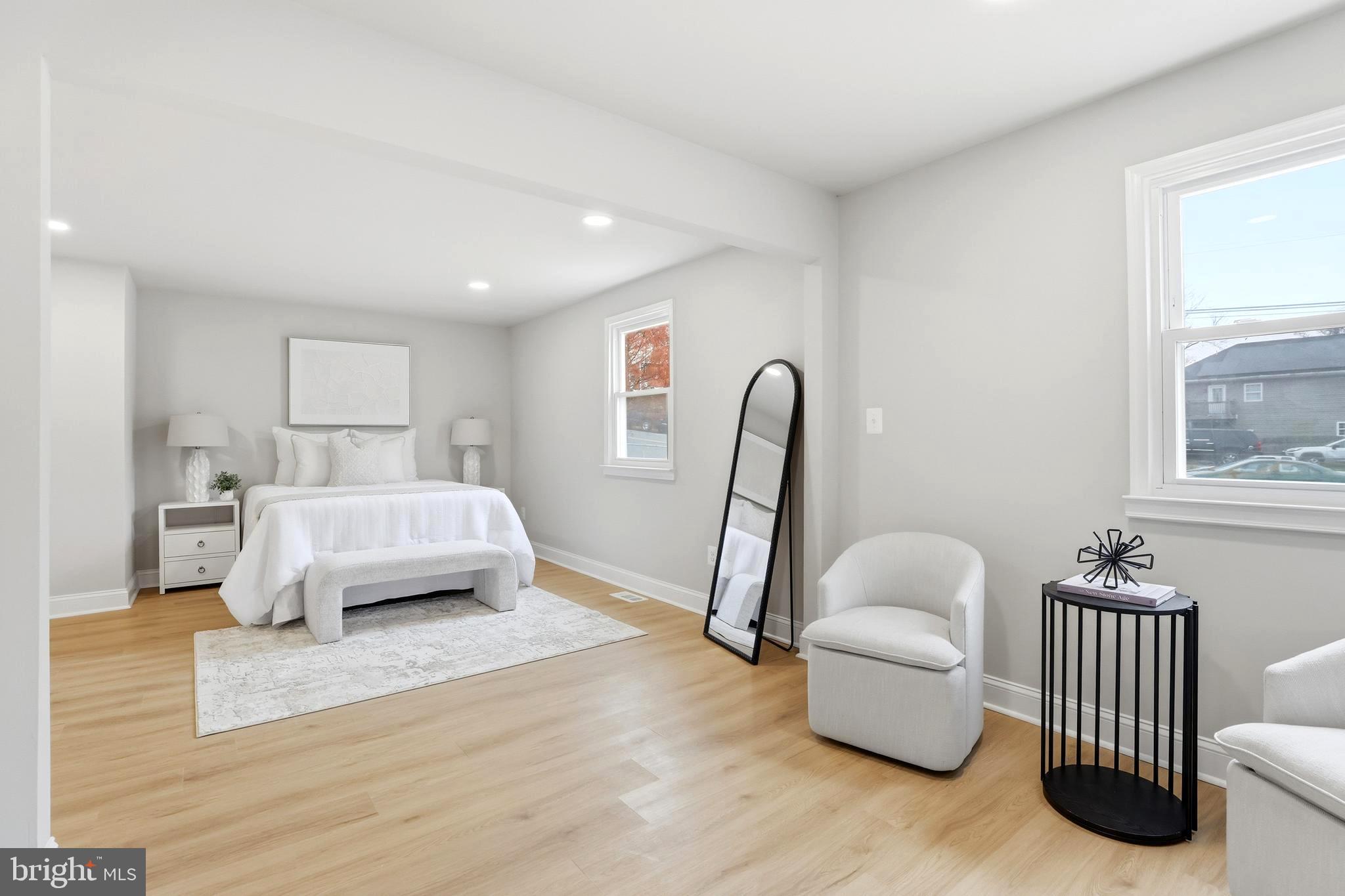 DUPONT VILLAGE - Residential