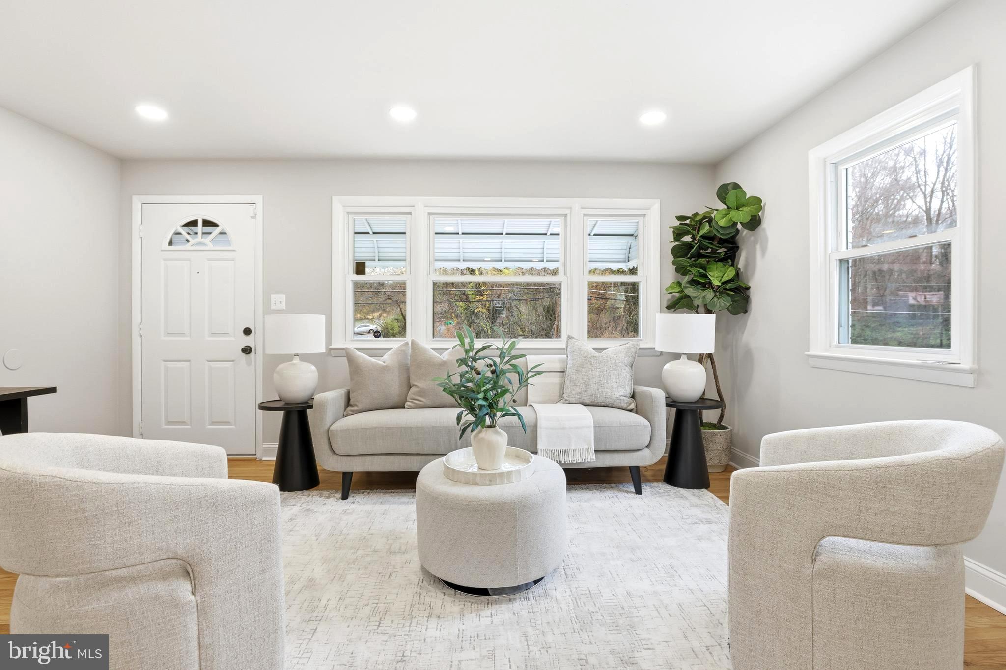 DUPONT VILLAGE - Residential