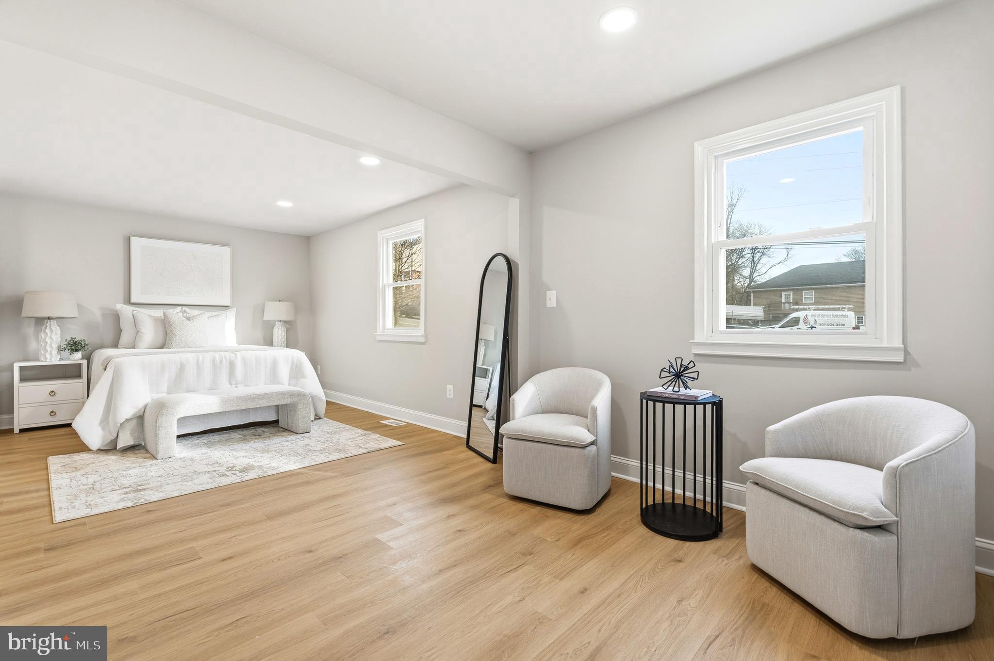 DUPONT VILLAGE - Residential