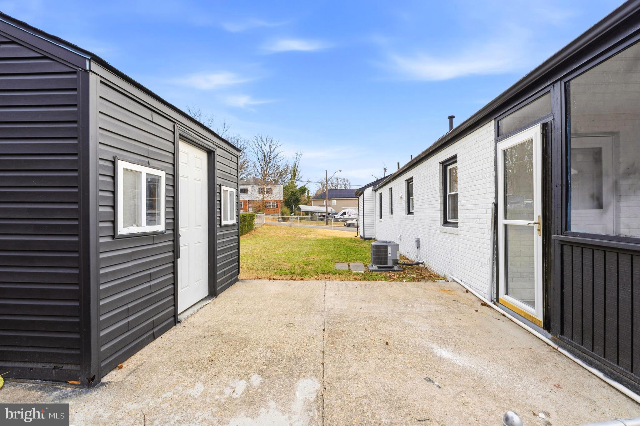 DUPONT VILLAGE - Residential