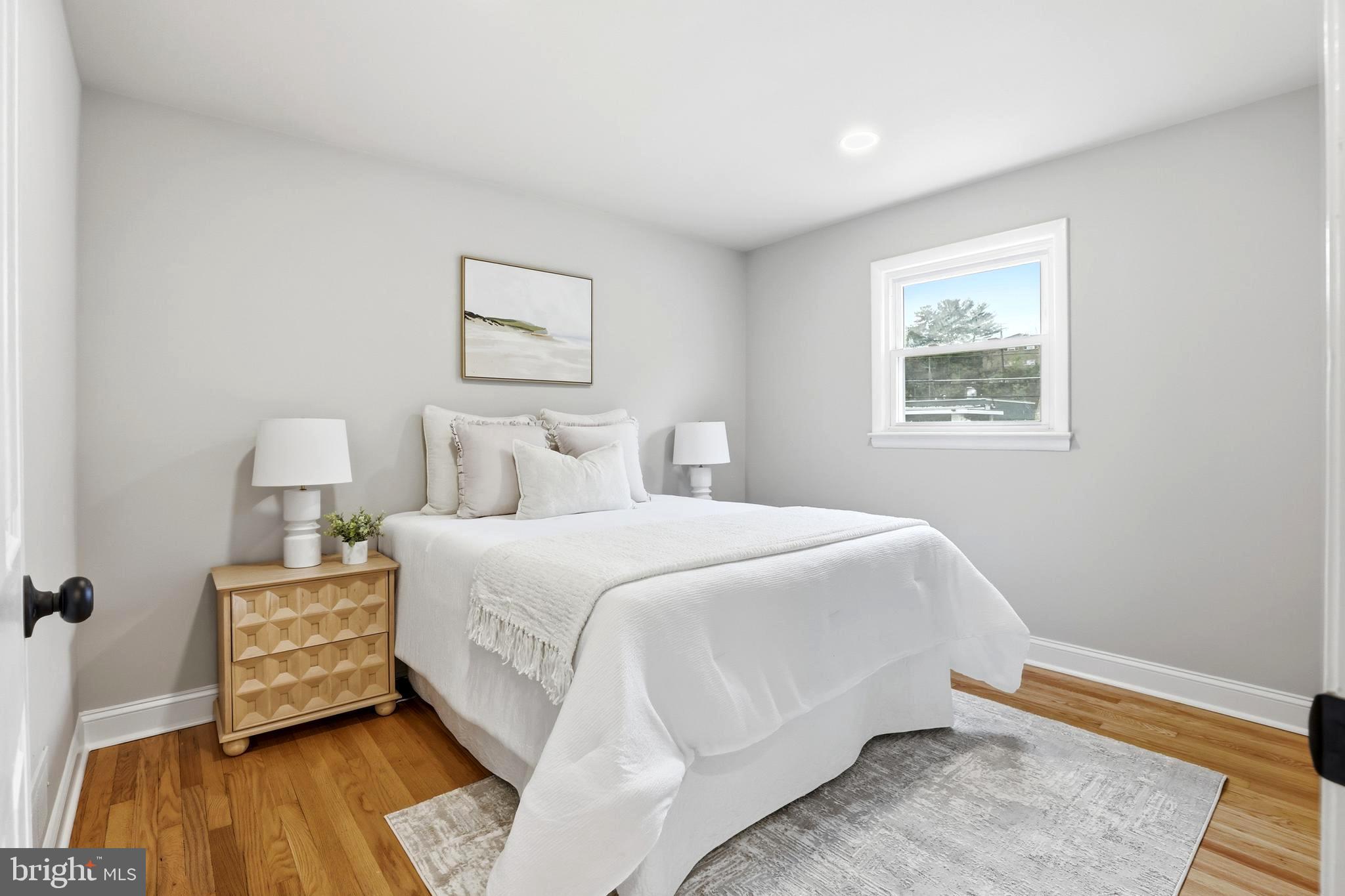 DUPONT VILLAGE - Residential