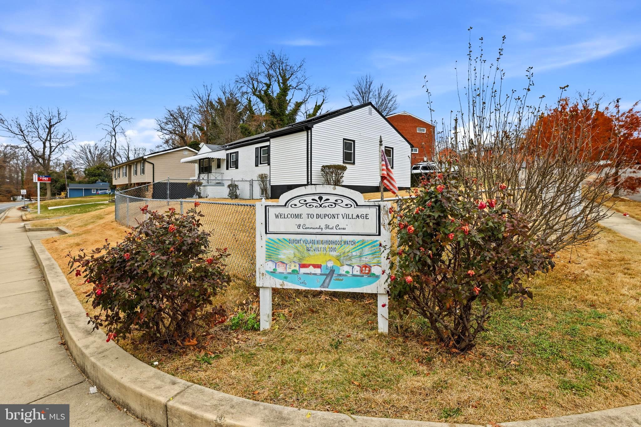 DUPONT VILLAGE - Residential