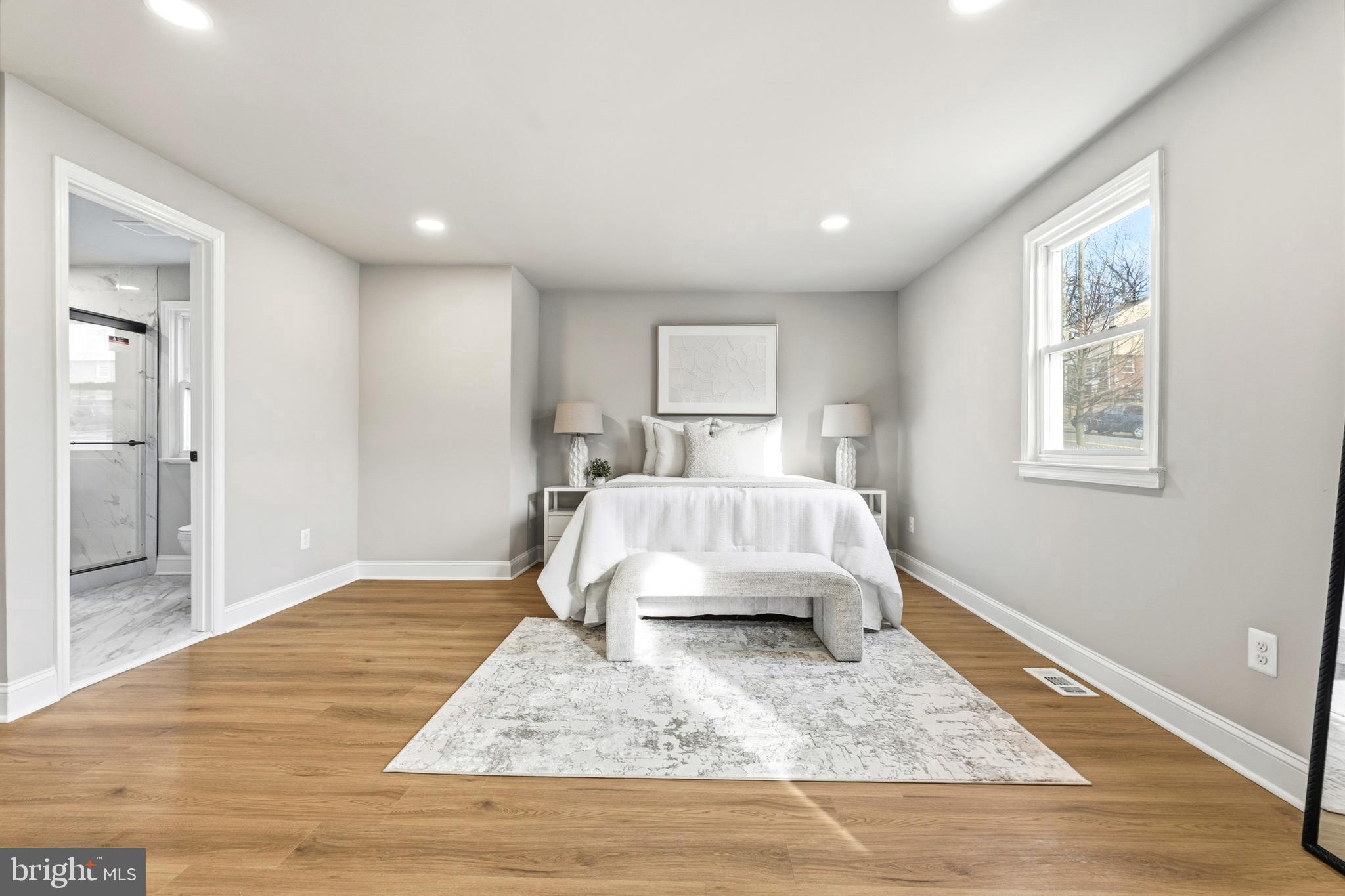 DUPONT VILLAGE - Residential