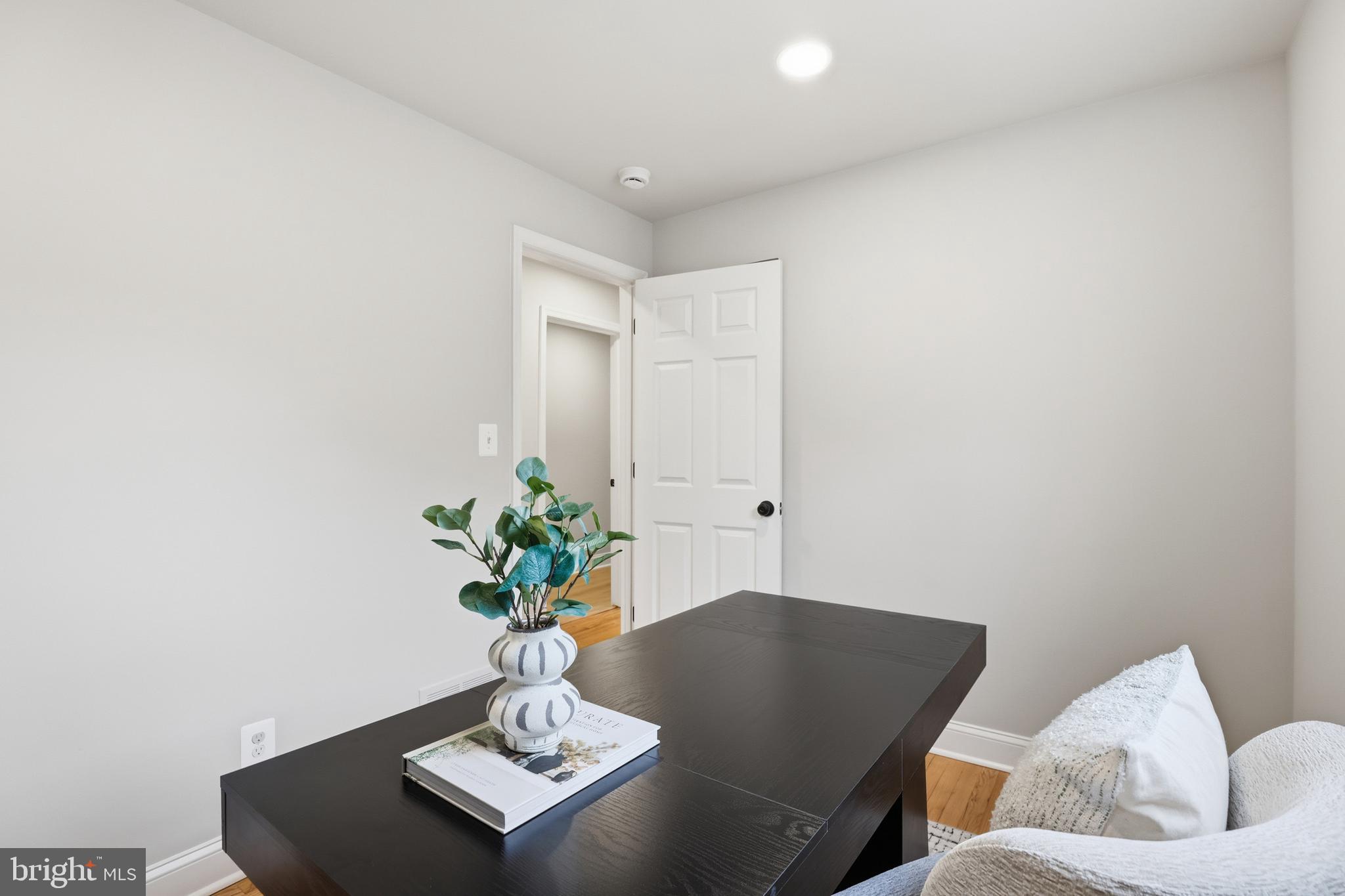 DUPONT VILLAGE - Residential