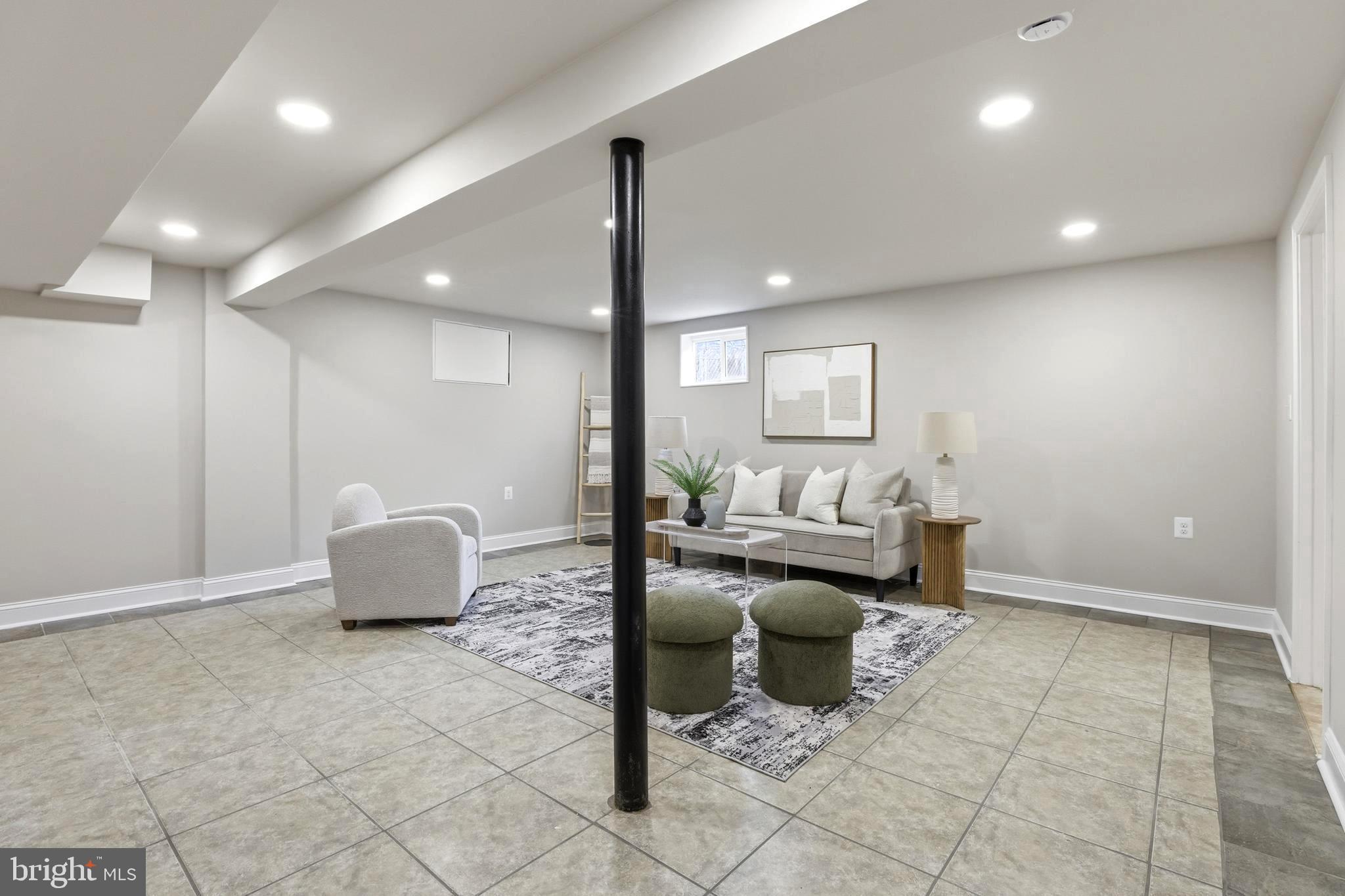 DUPONT VILLAGE - Residential