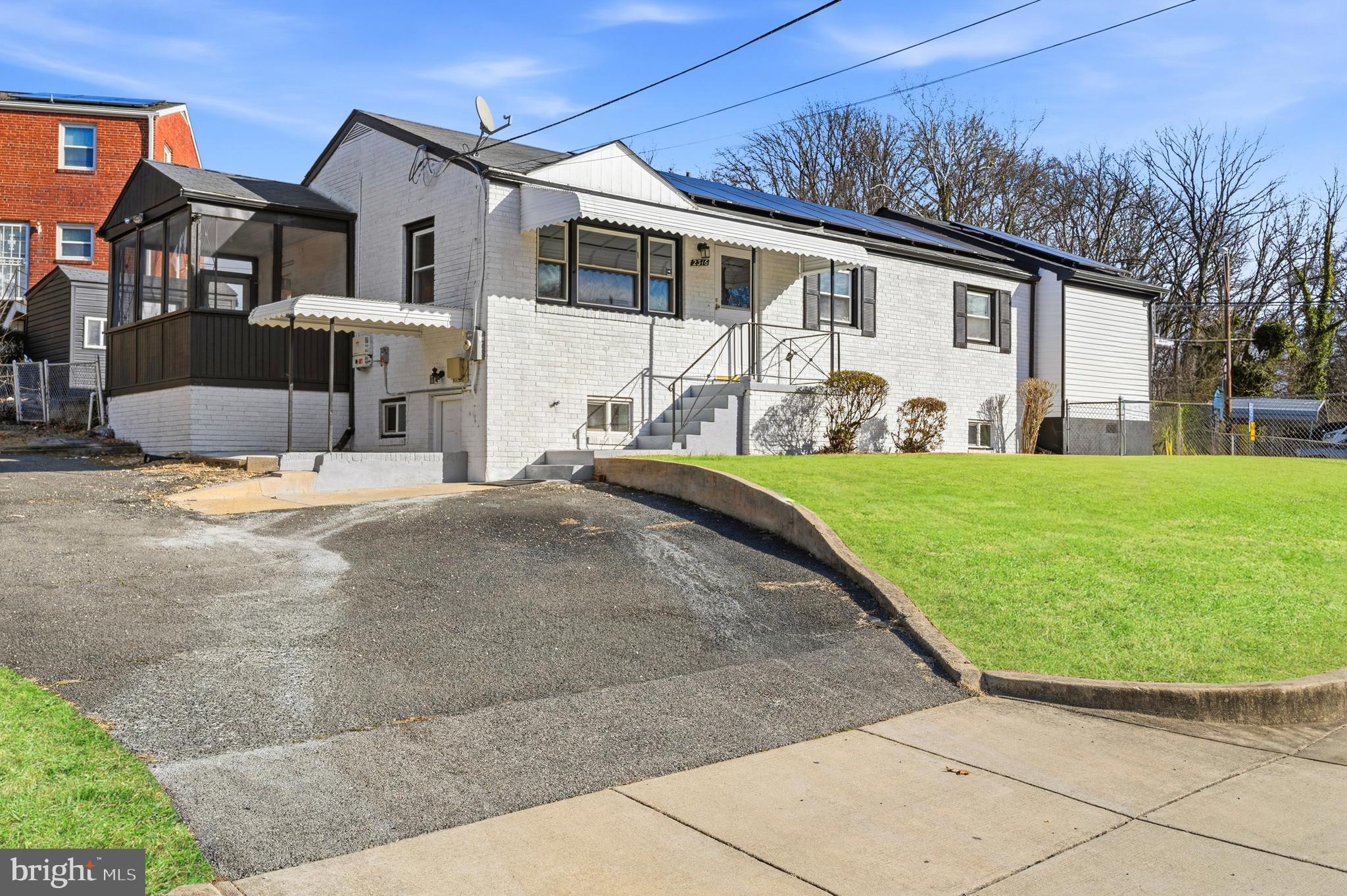 DUPONT VILLAGE - Residential