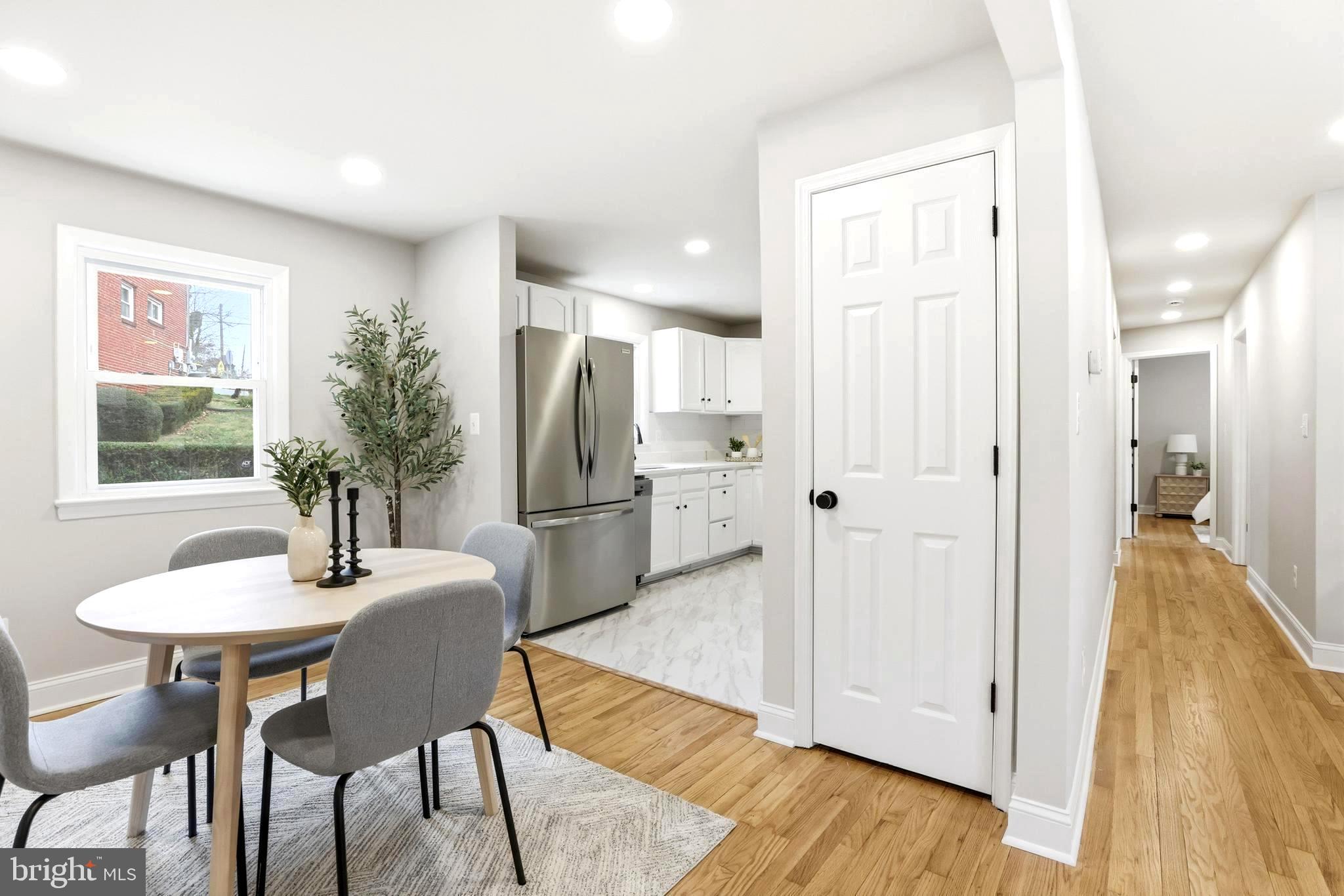 DUPONT VILLAGE - Residential