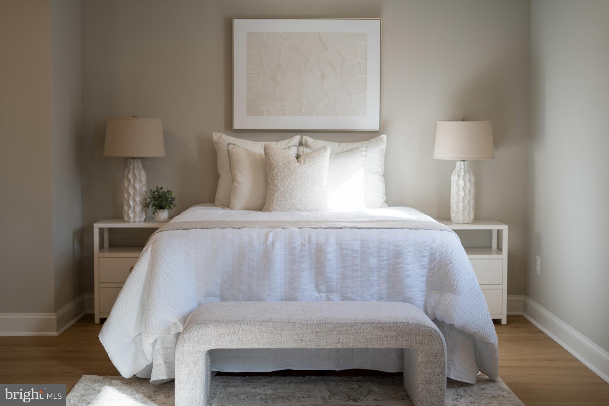 DUPONT VILLAGE - Residential