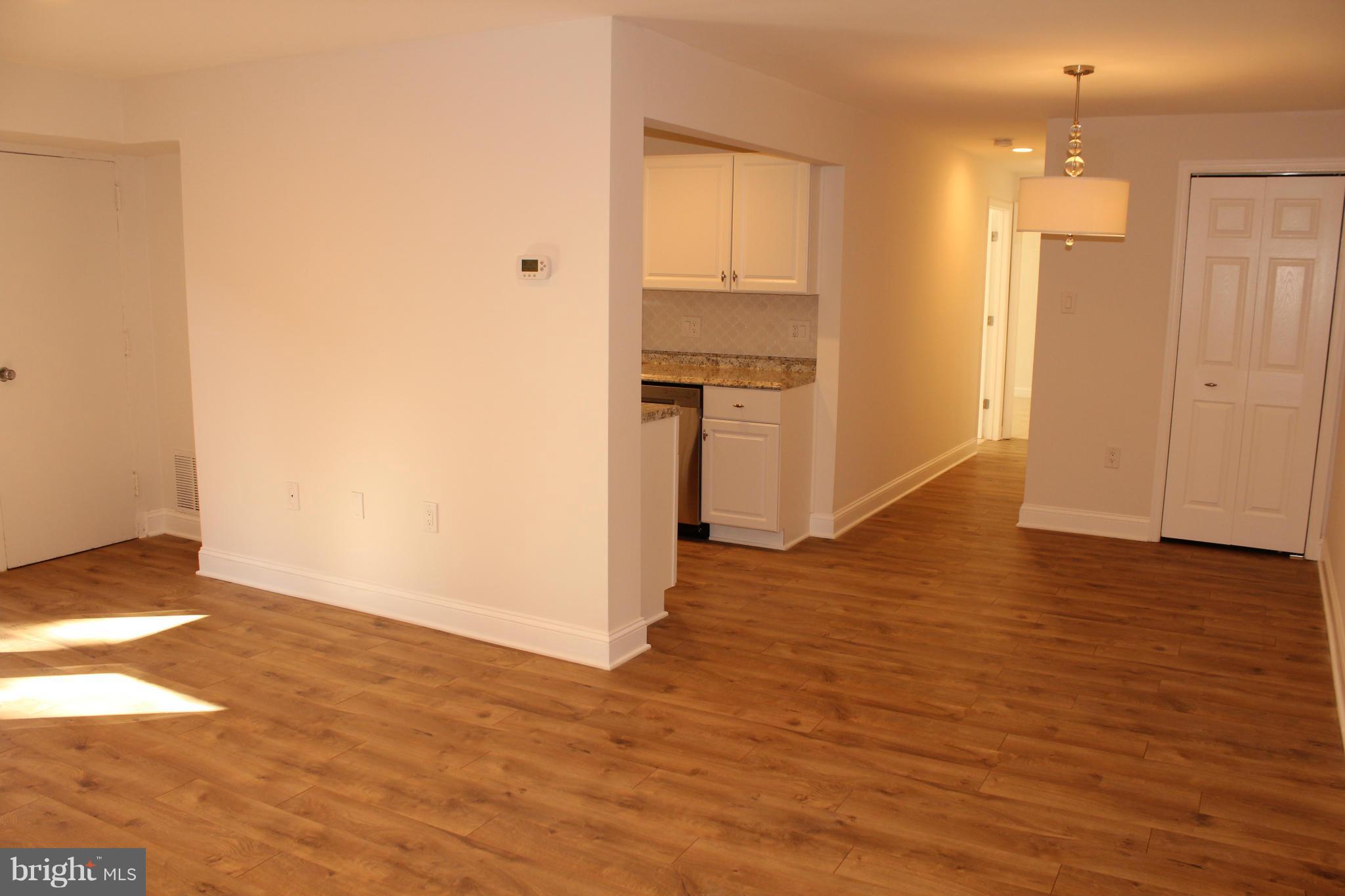 MAYFLOWER SQUARE - Residential