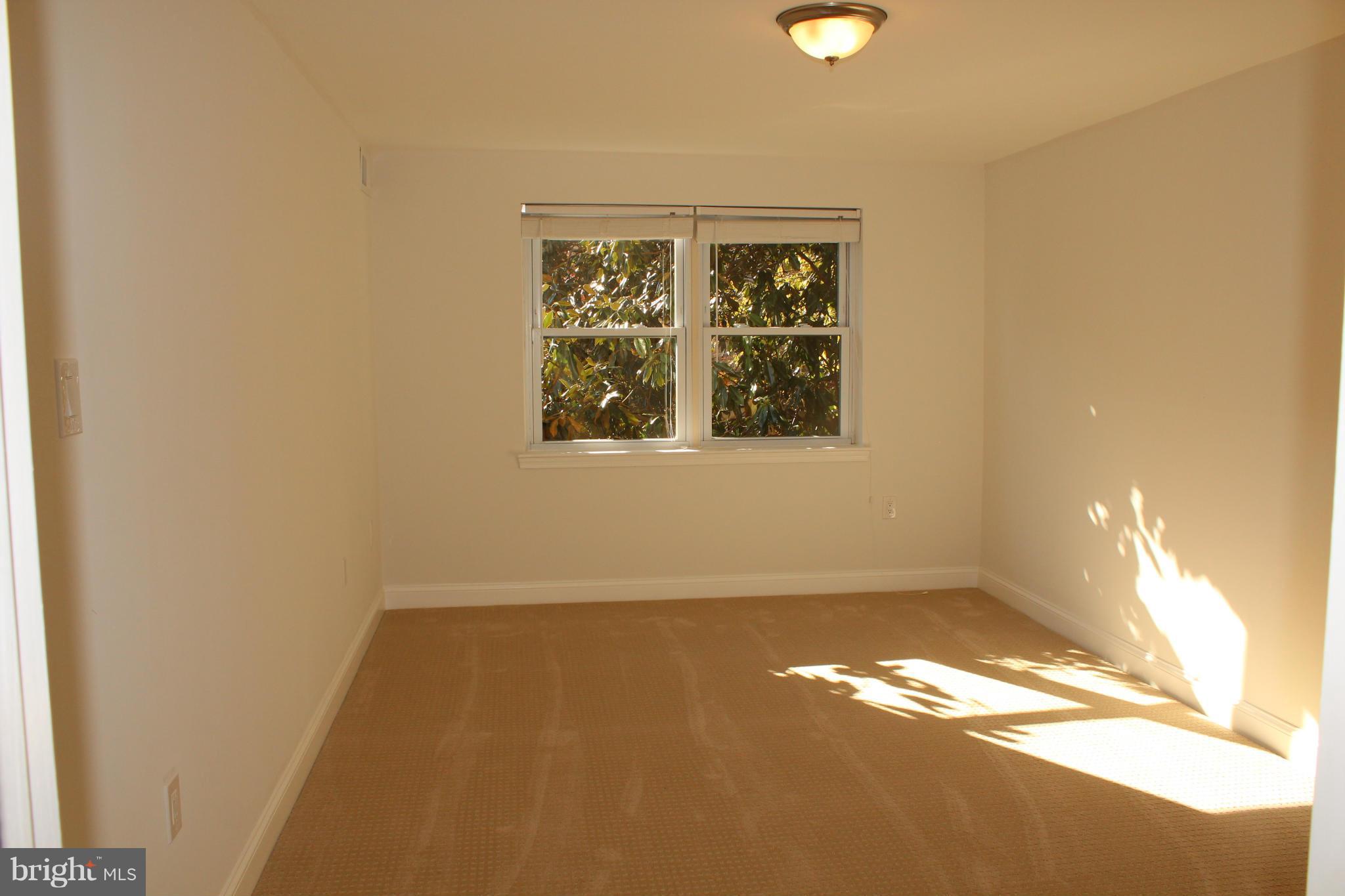 MAYFLOWER SQUARE - Residential