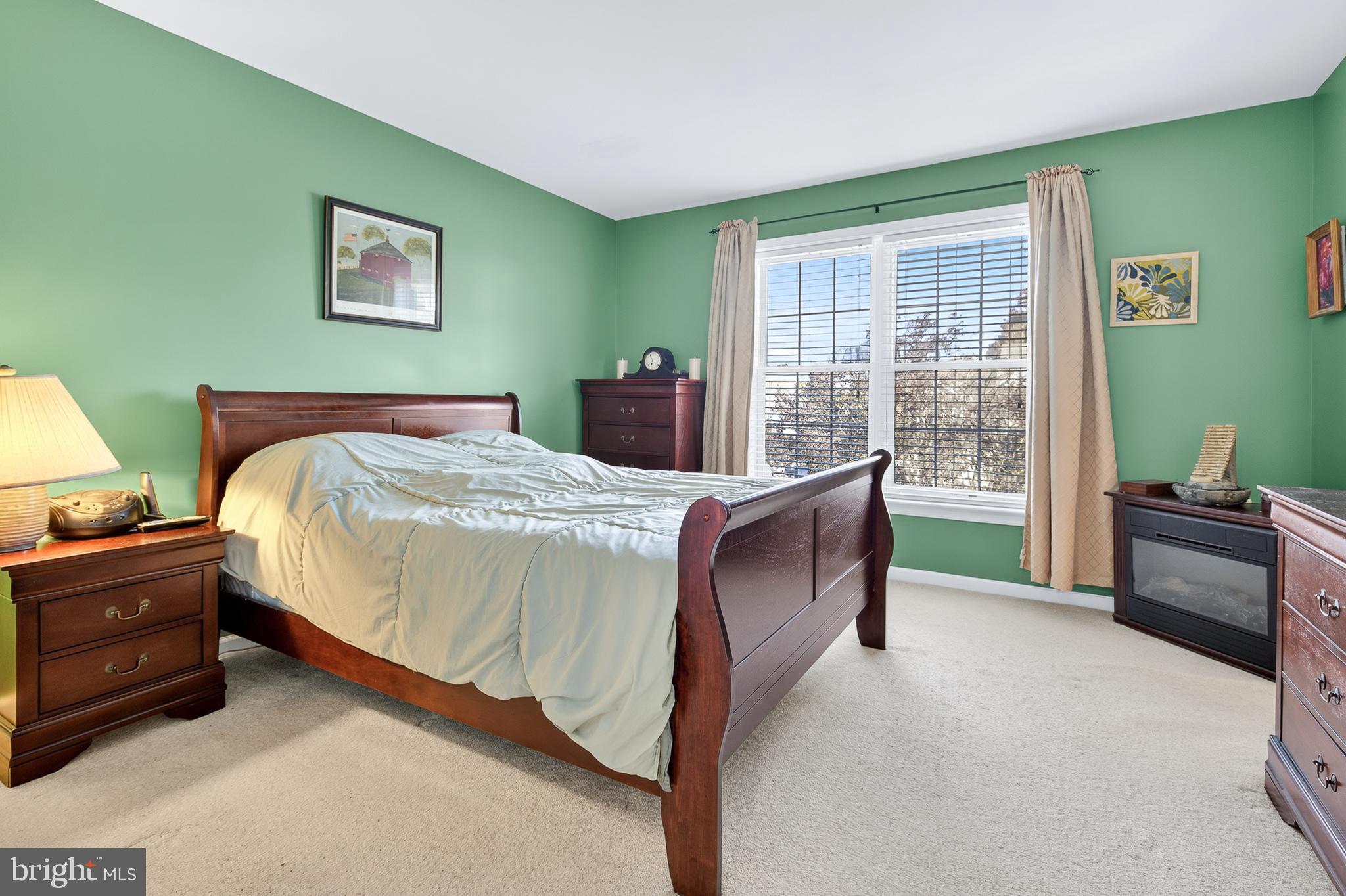 RASPBERRY HILL COMMONS - Residential