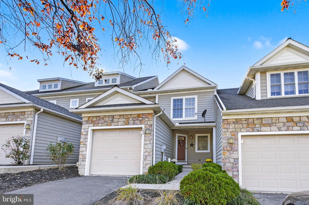 Photo of 762 Keller Drive, LITITZ, PA 17543 (MLS # PALA2078892)