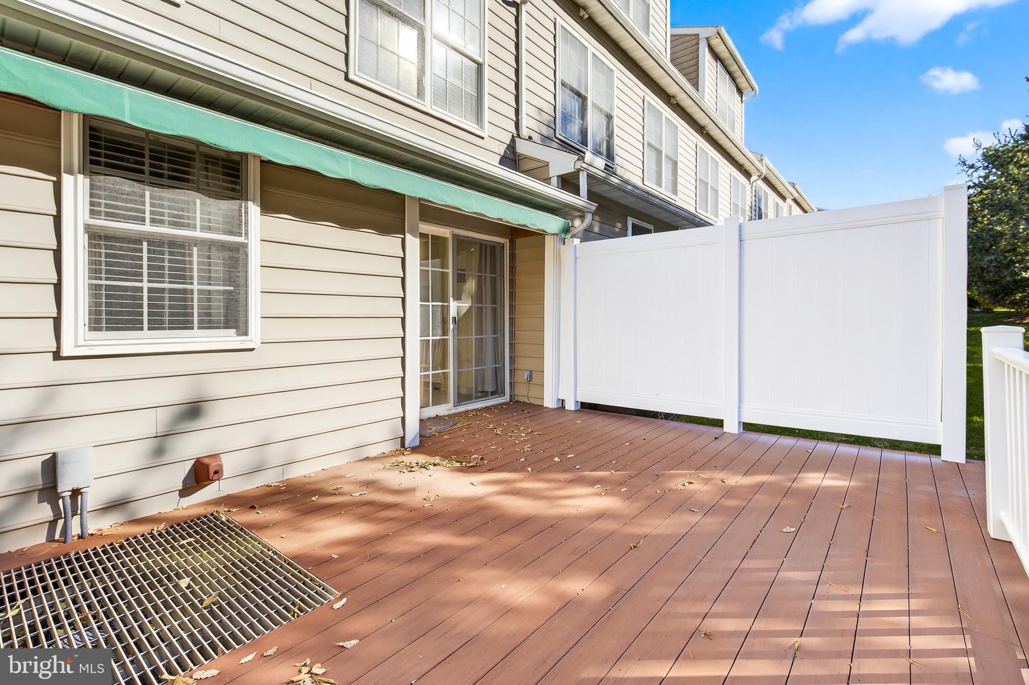 RASPBERRY HILL COMMONS - Residential