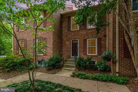 2446 S WALTER REED DRIVE 2 ARLINGTON VA 22206