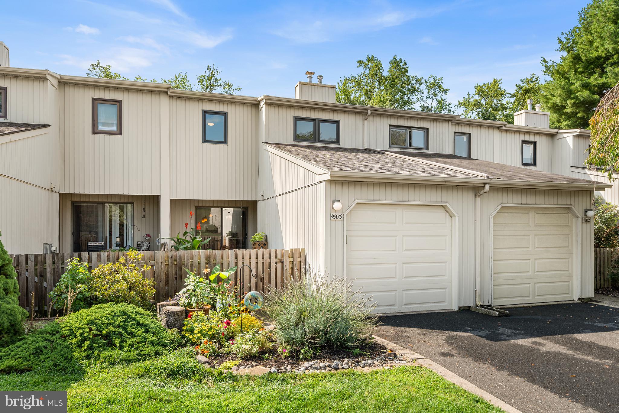 1503 SENECA RUN