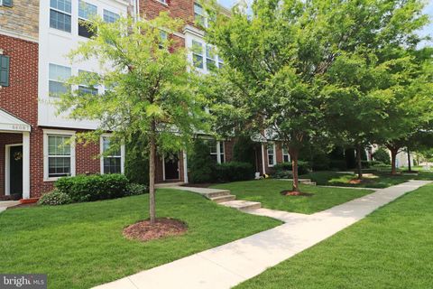 44083 PEIROSA CHANTILLY VA 20152