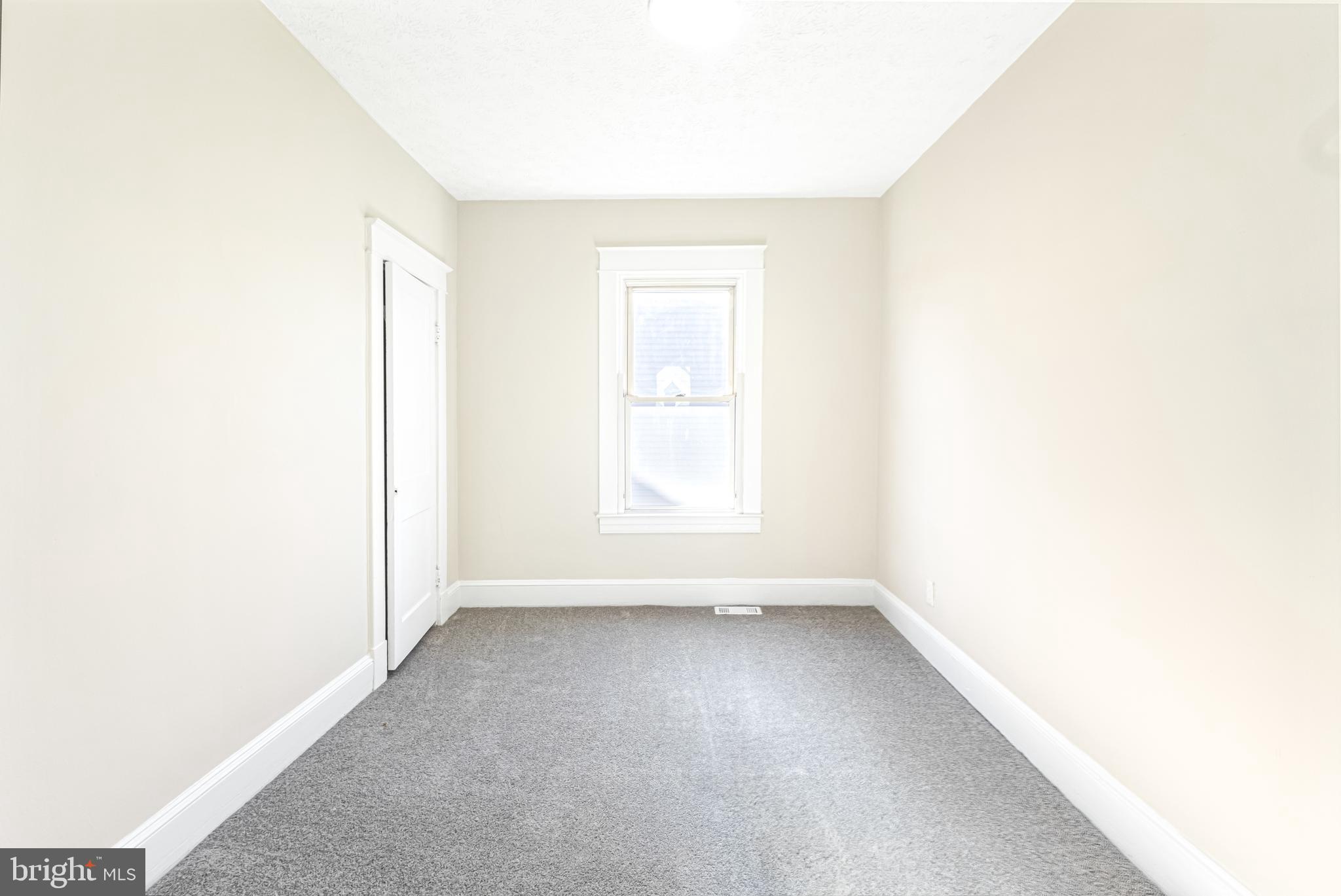 LYNCH POINT - Residential