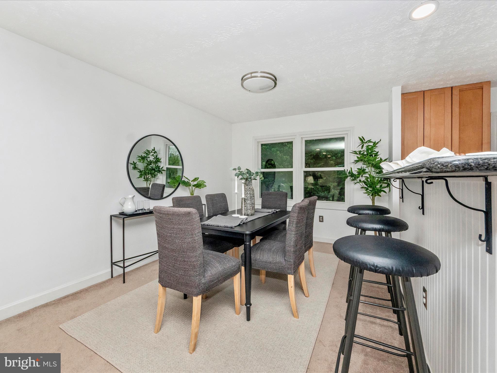 THE PROVINCES - Residential