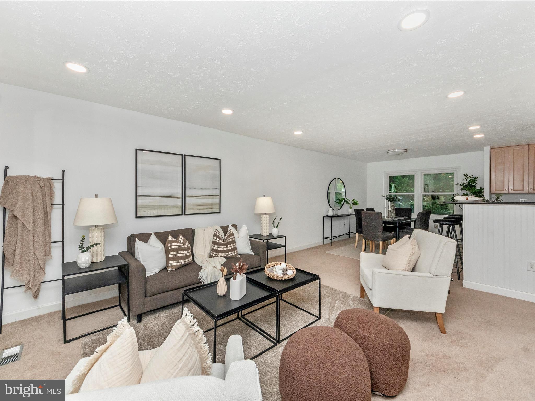 THE PROVINCES - Residential