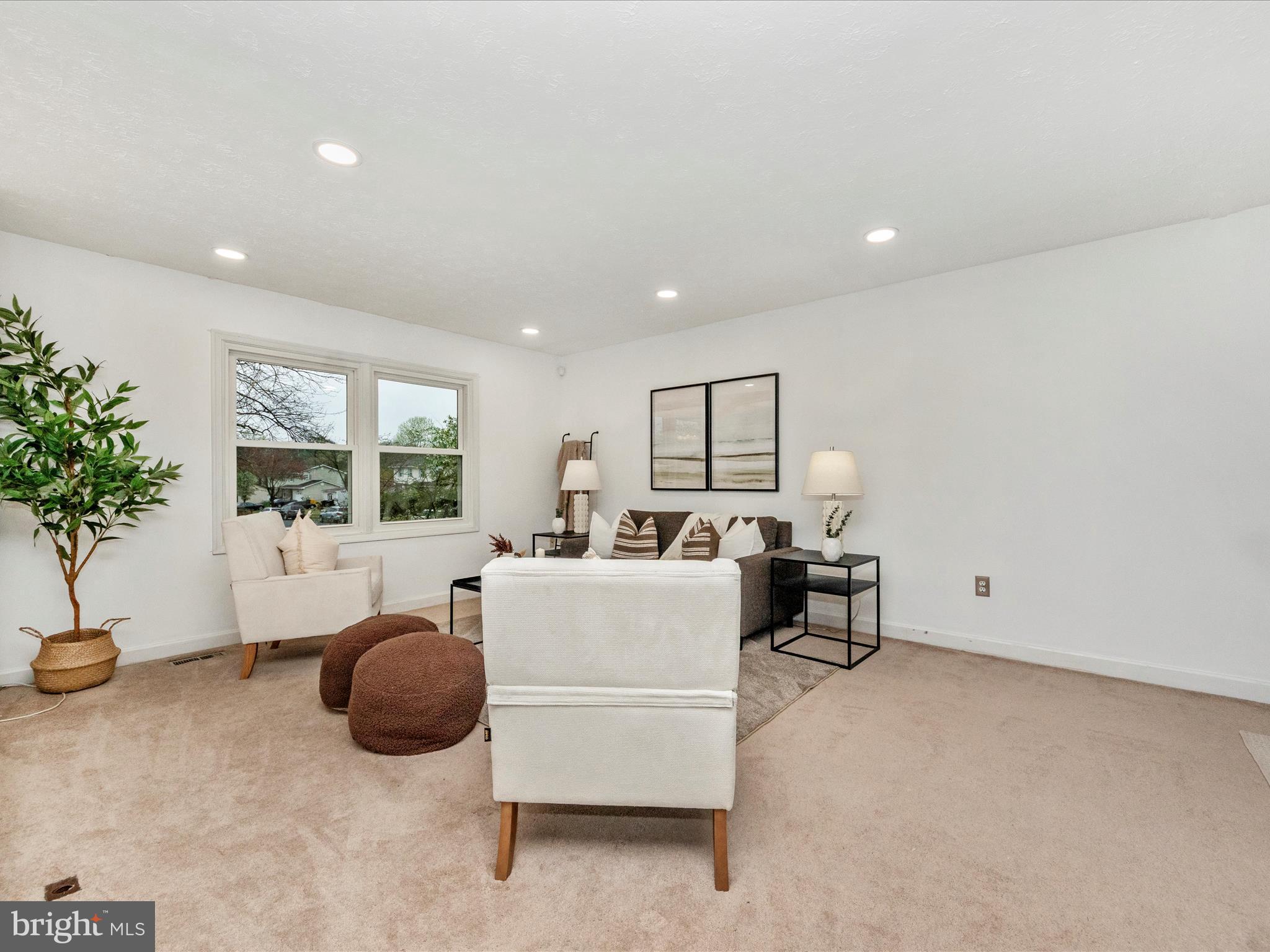 THE PROVINCES - Residential