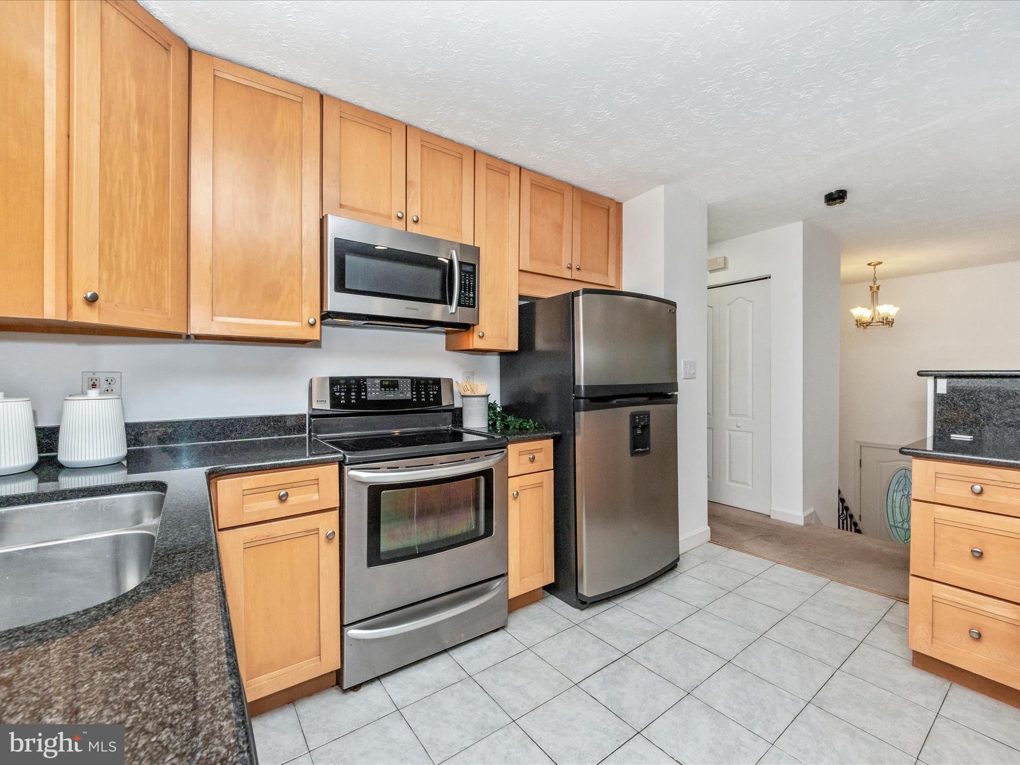 THE PROVINCES - Residential