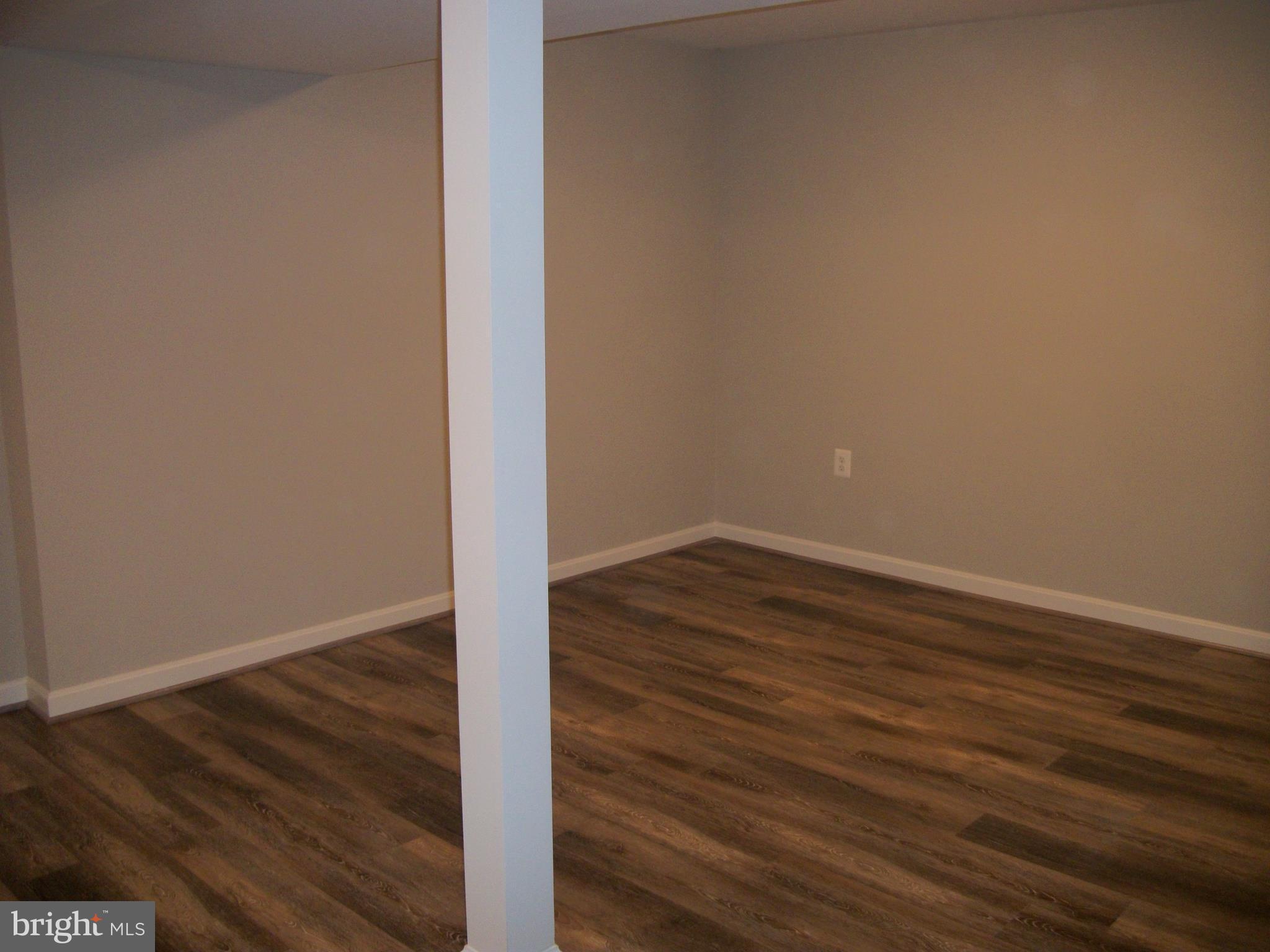 PYLES ESTATES - Residential