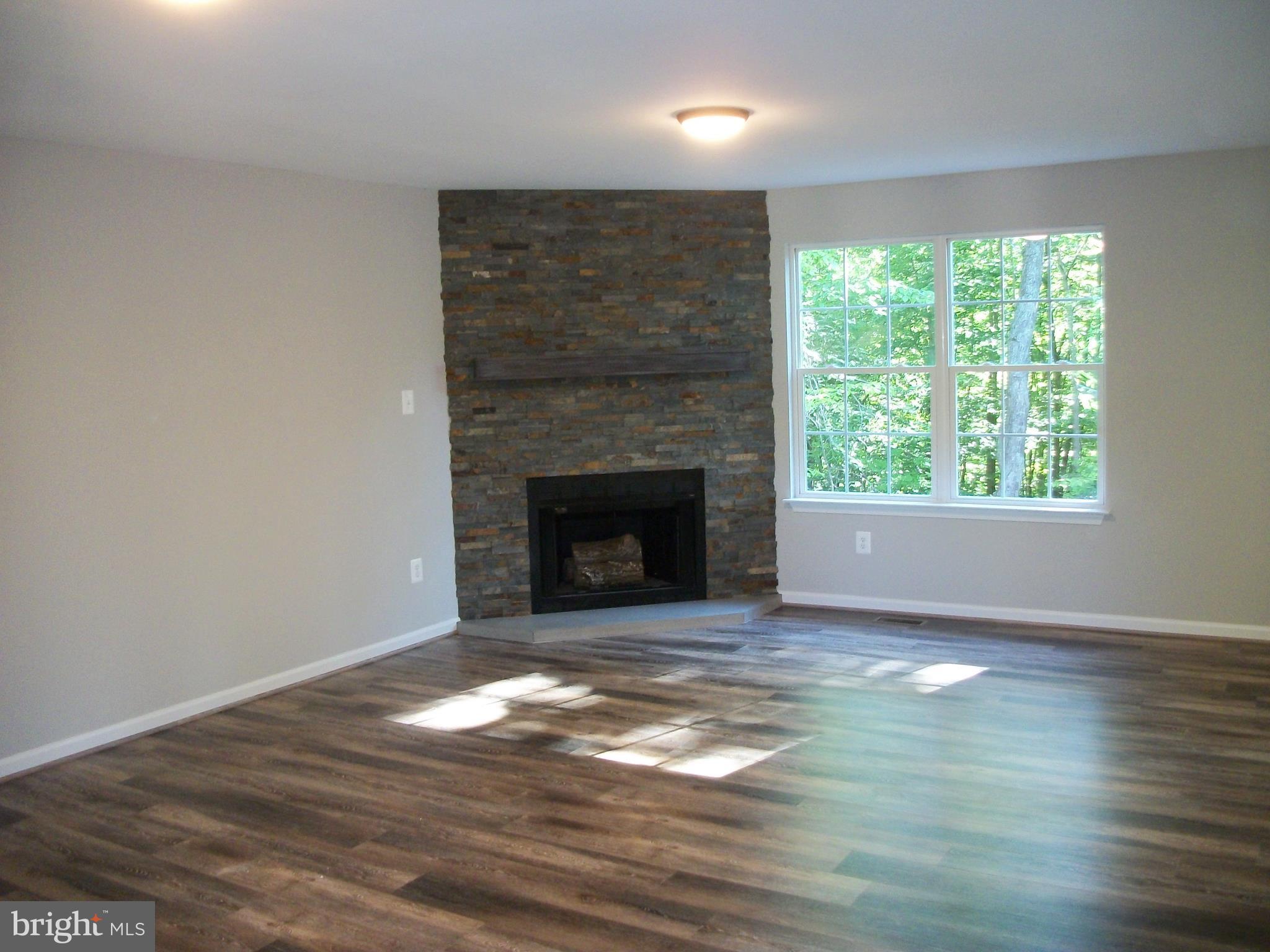 PYLES ESTATES - Residential