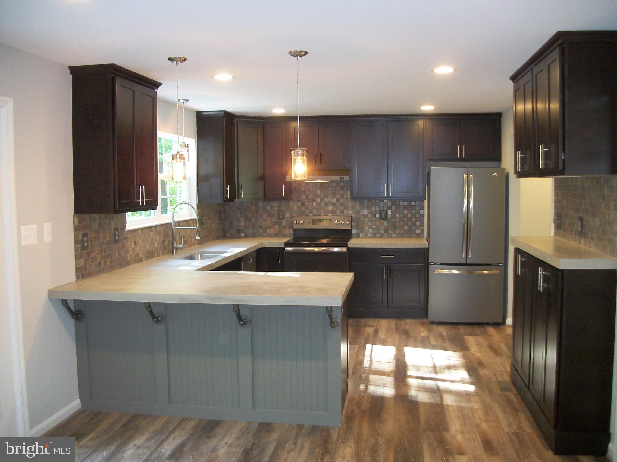 PYLES ESTATES - Residential