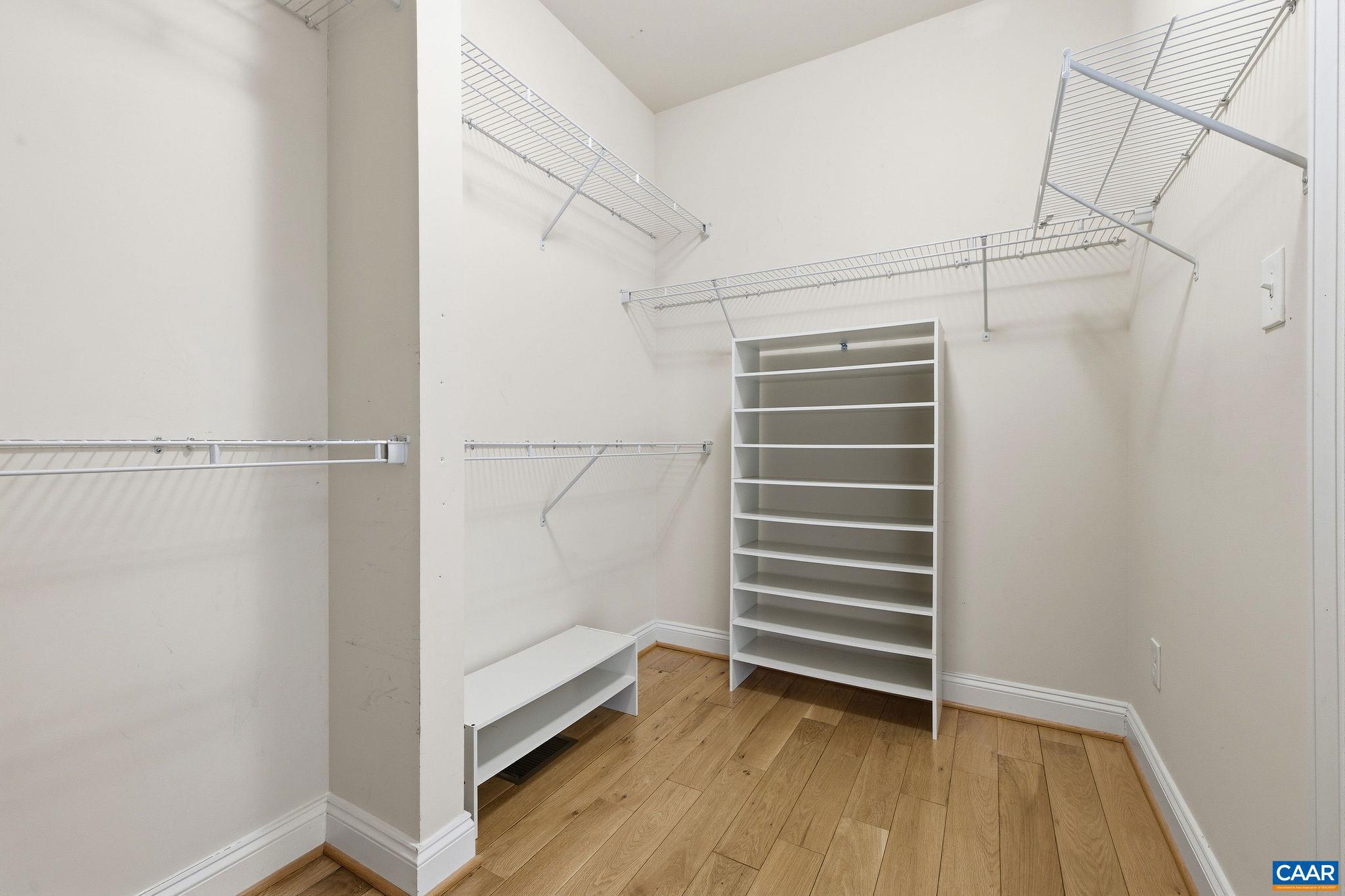 SPRING CREEK - Residential