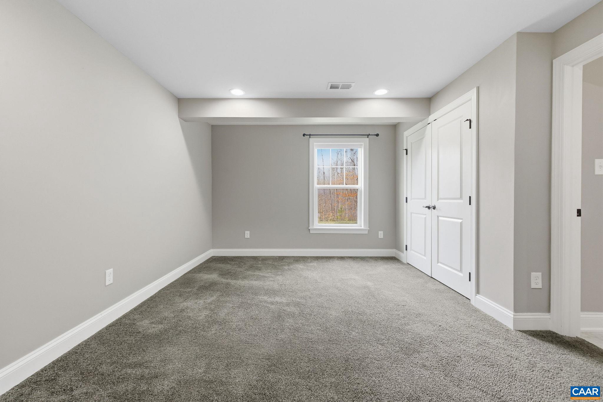 SPRING CREEK - Residential