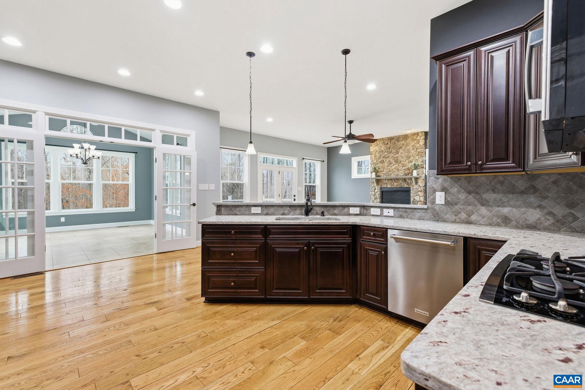 SPRING CREEK - Residential