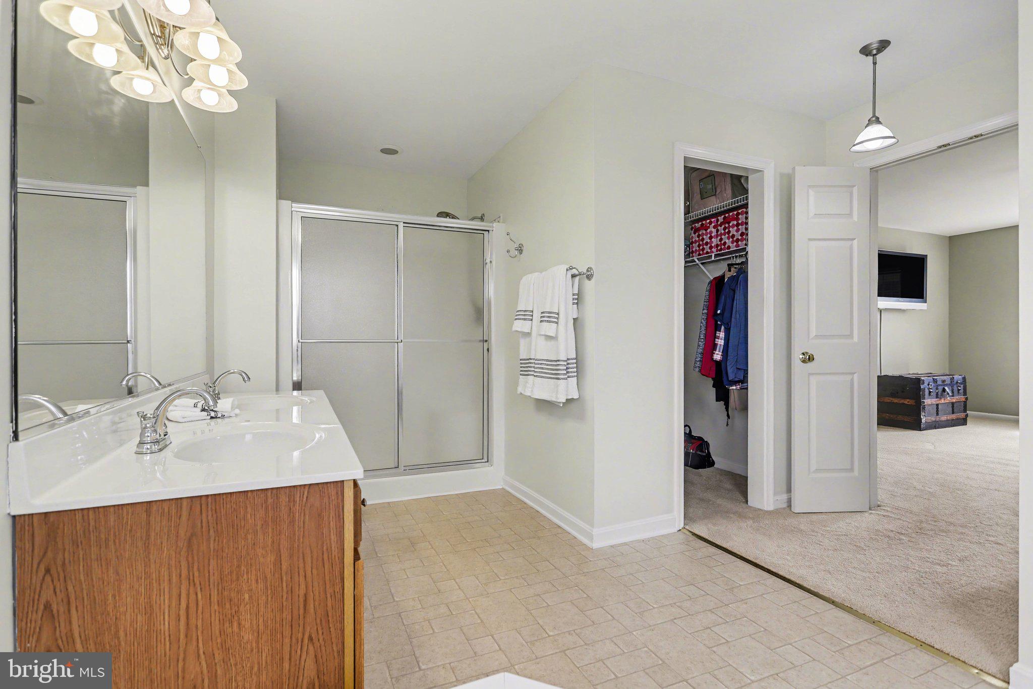 BLUE RIDGE MANOR - Residential