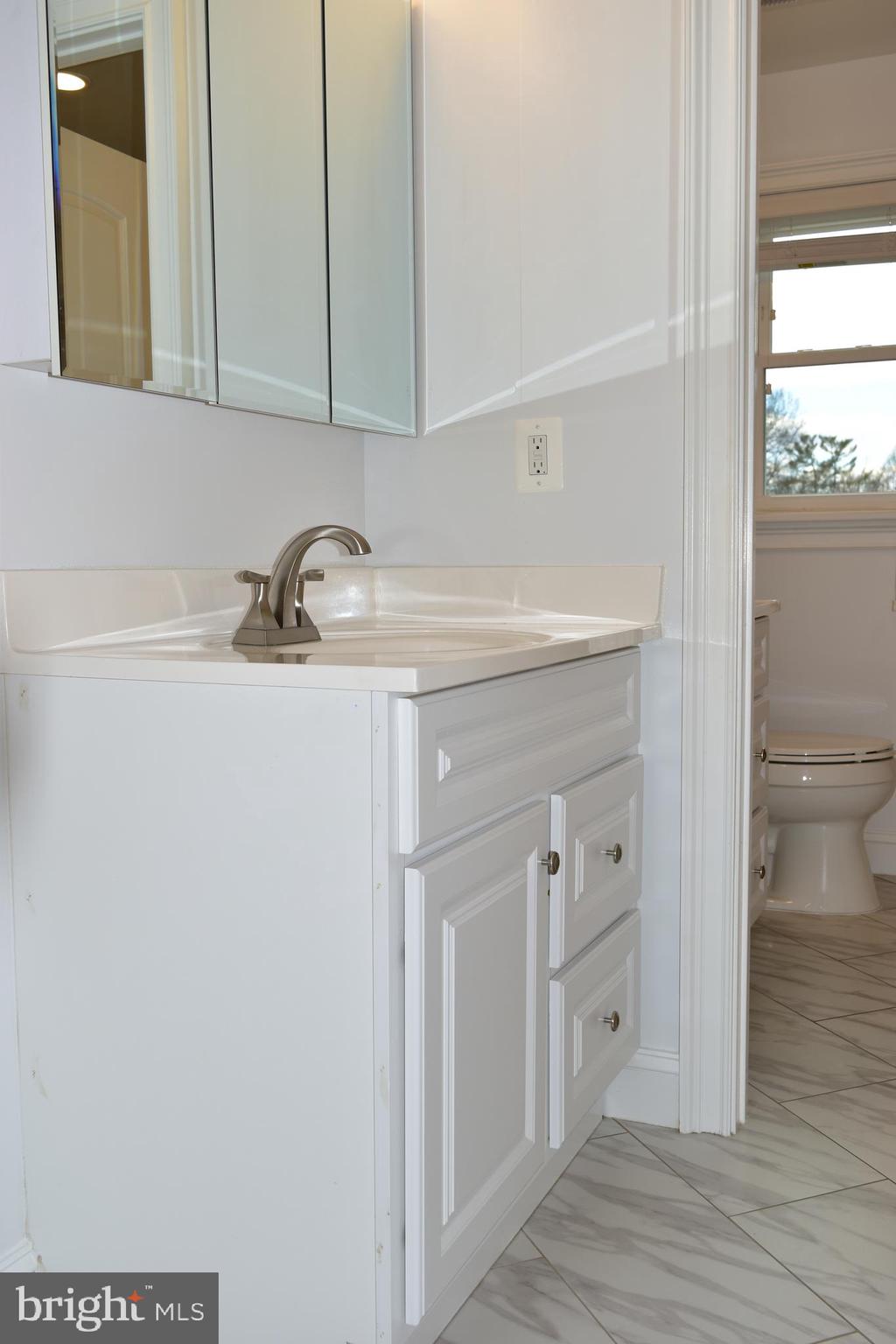 REGENCY ESTATES - Residential Lease