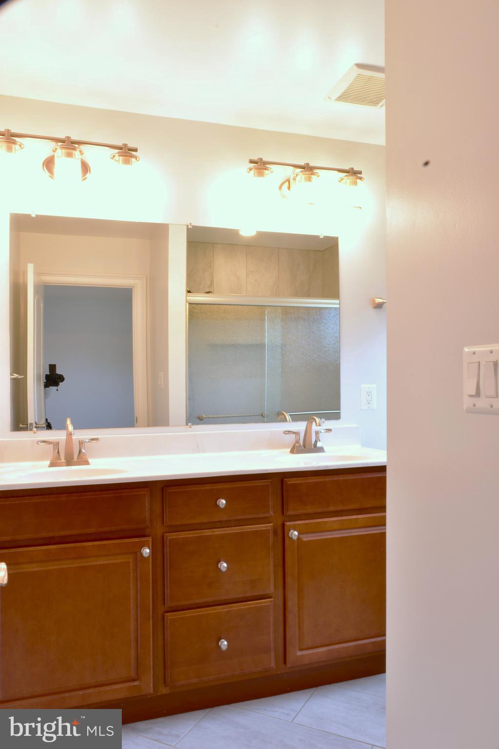 REGENCY ESTATES - Residential Lease