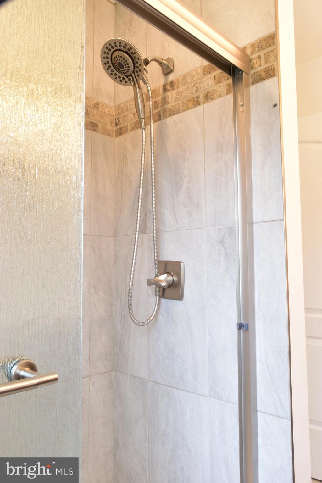 REGENCY ESTATES - Residential Lease