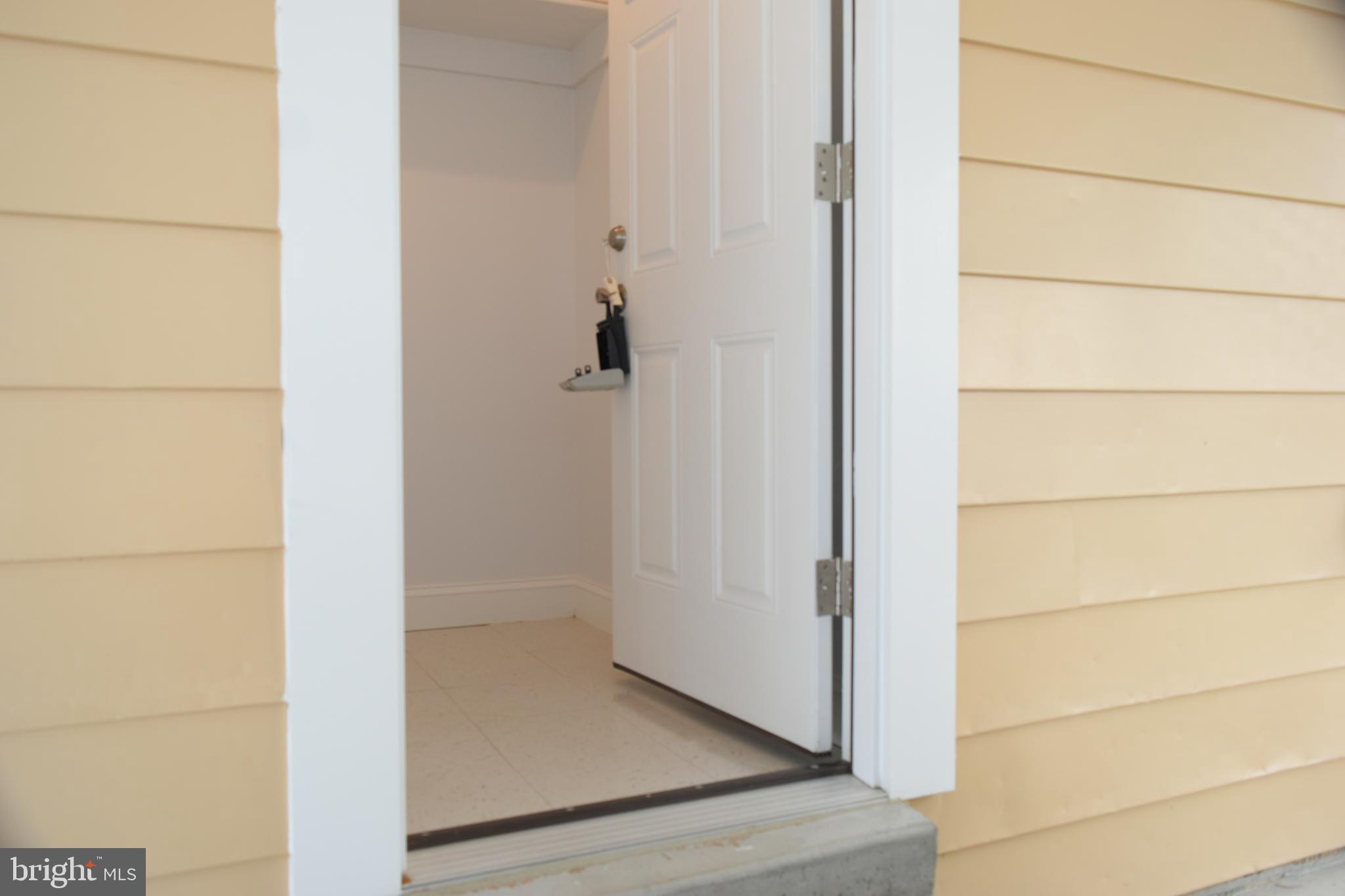 REGENCY ESTATES - Residential Lease