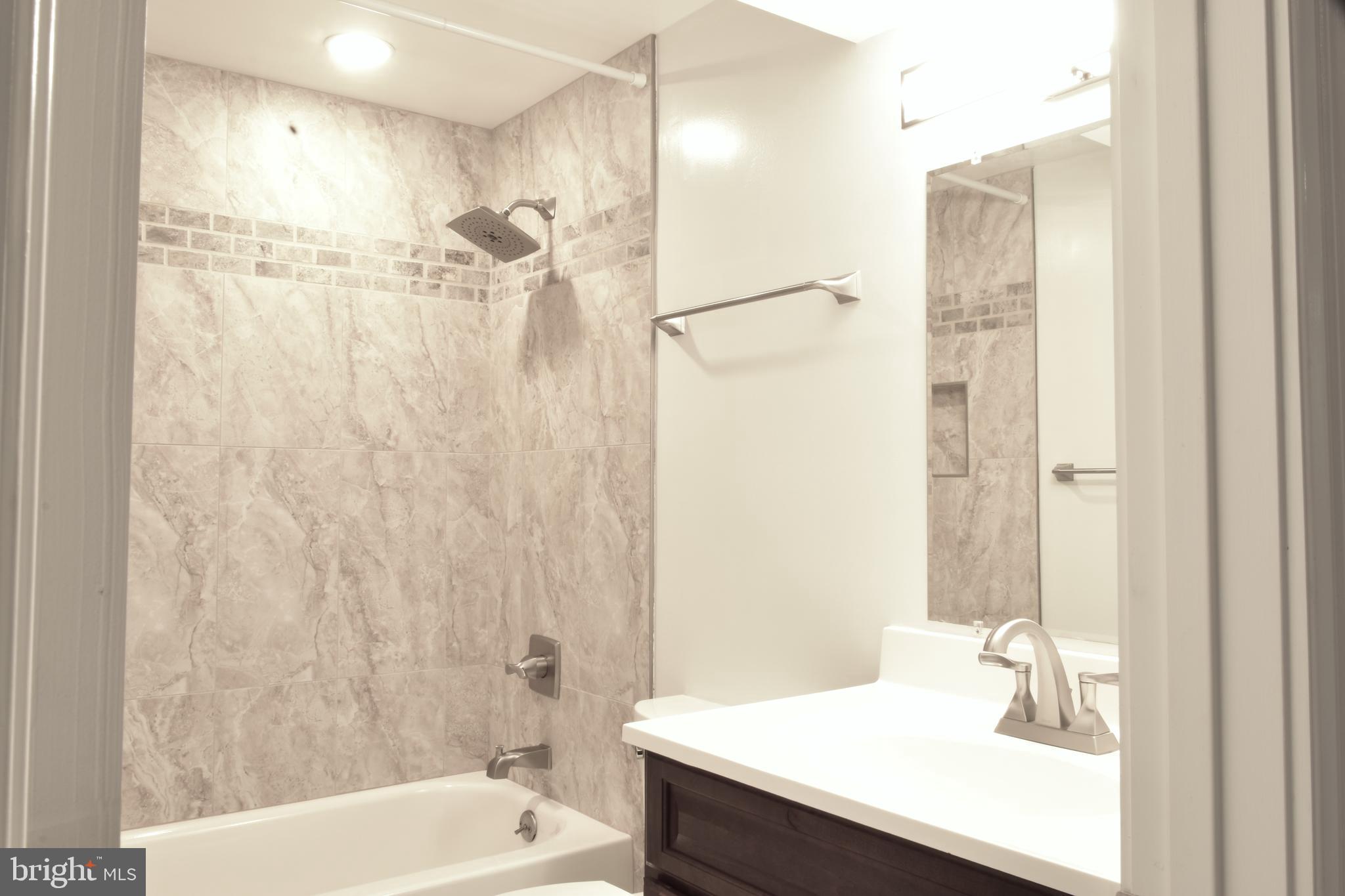 REGENCY ESTATES - Residential Lease