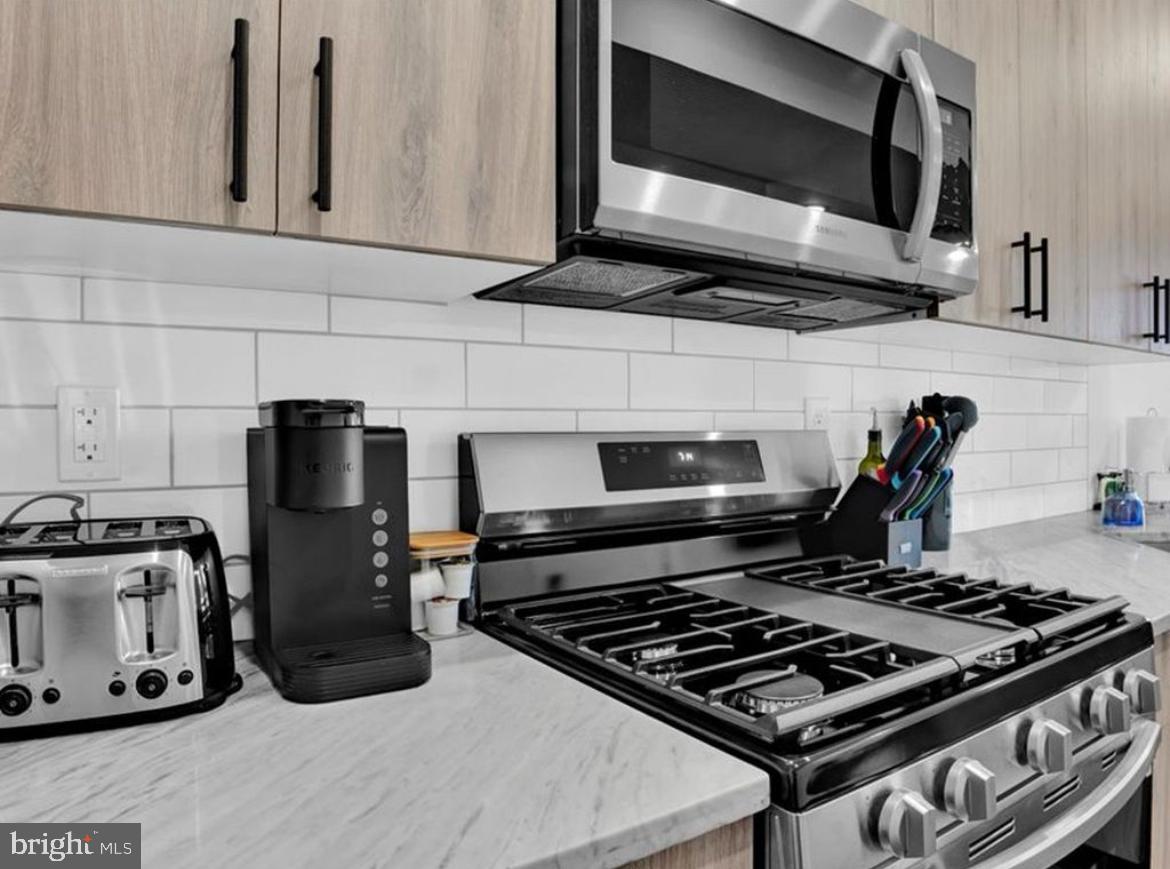 TEMPLE UNIVERSITY - Residential Lease