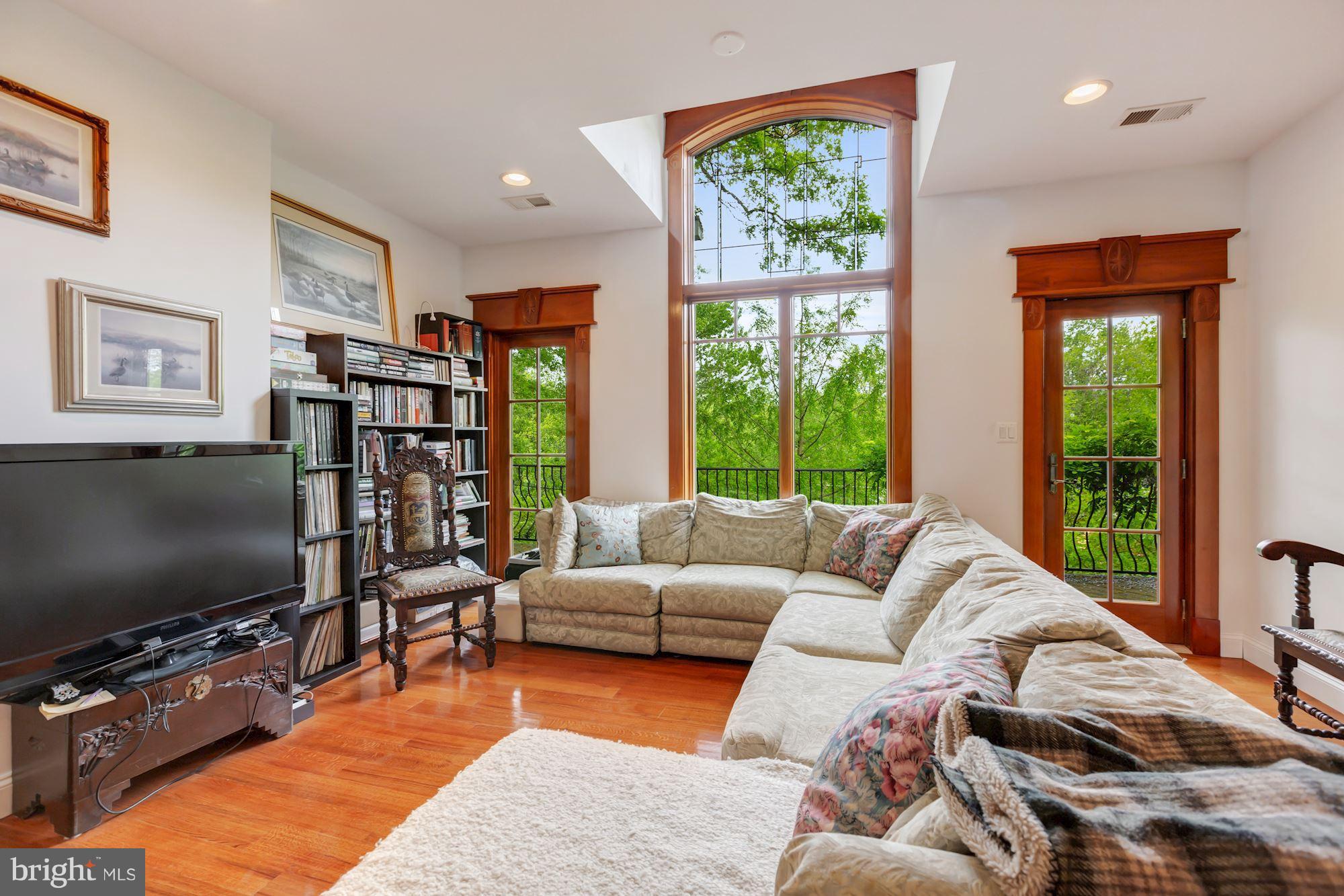 BROOKHAVEN - Residential