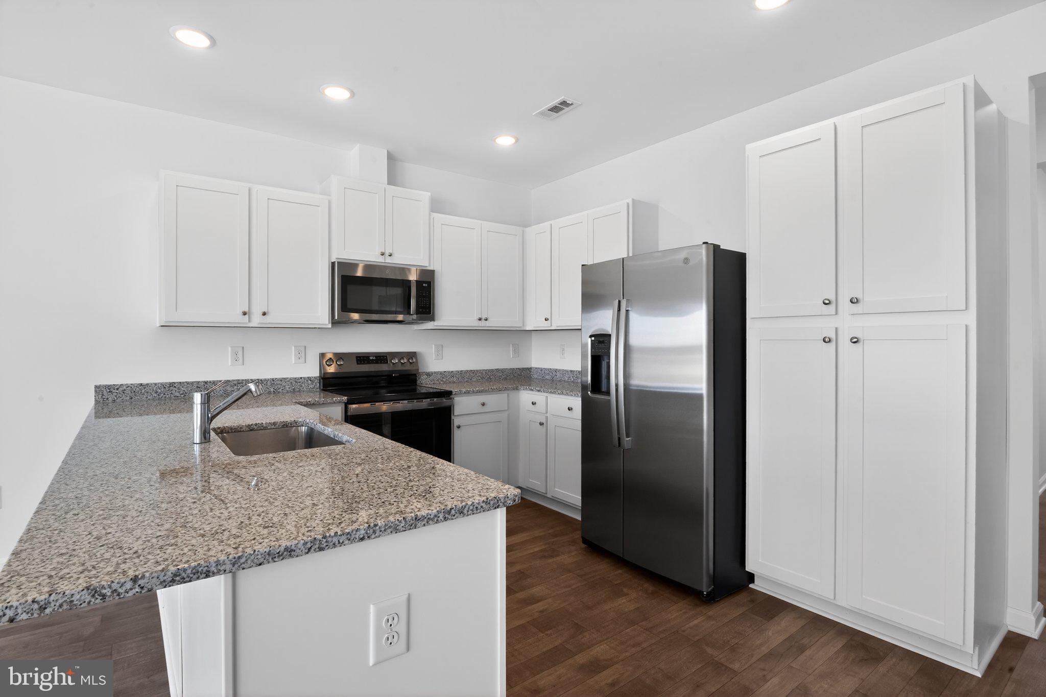 319 CLEMENT LOOP