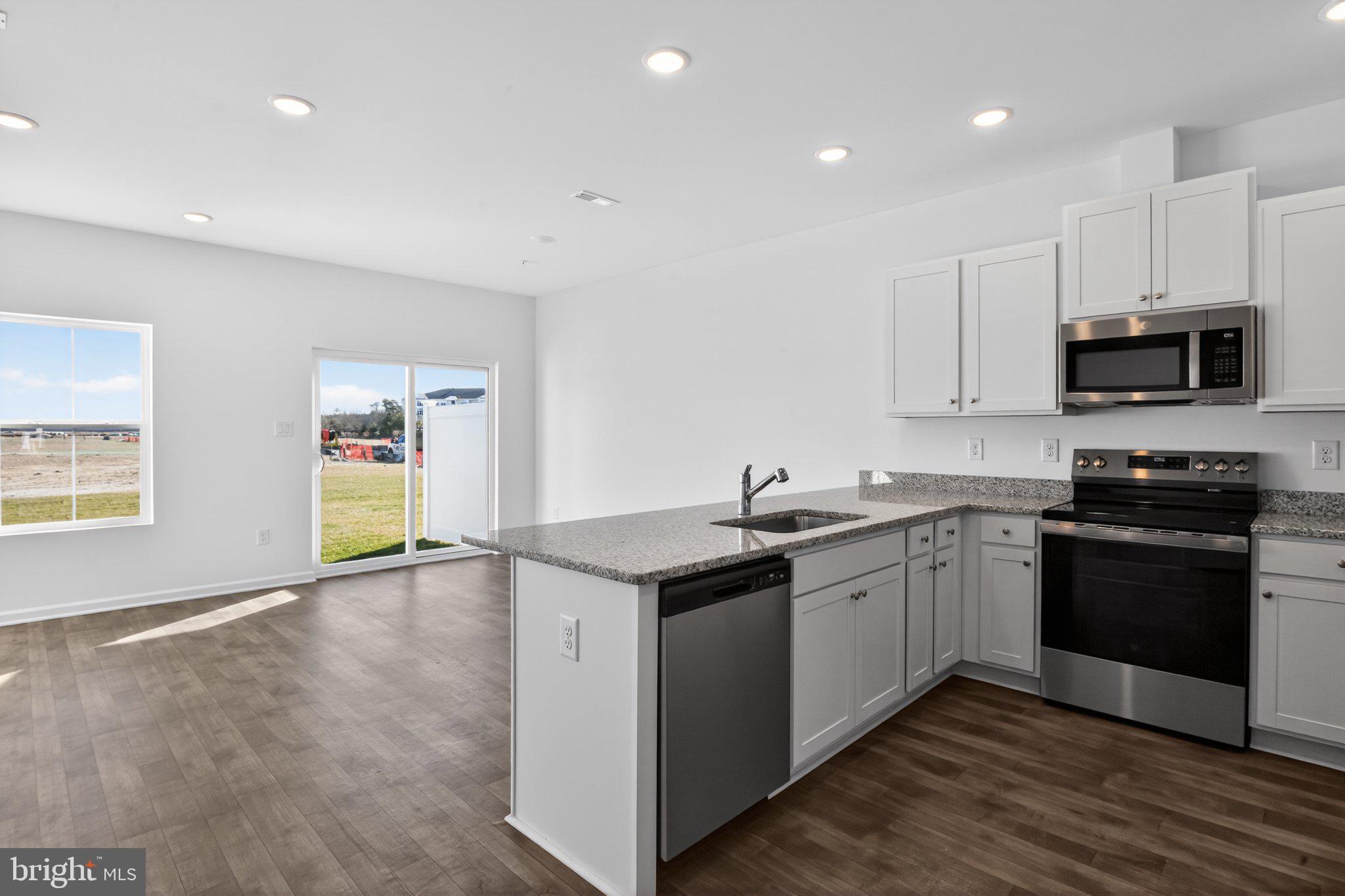 319 CLEMENT LOOP