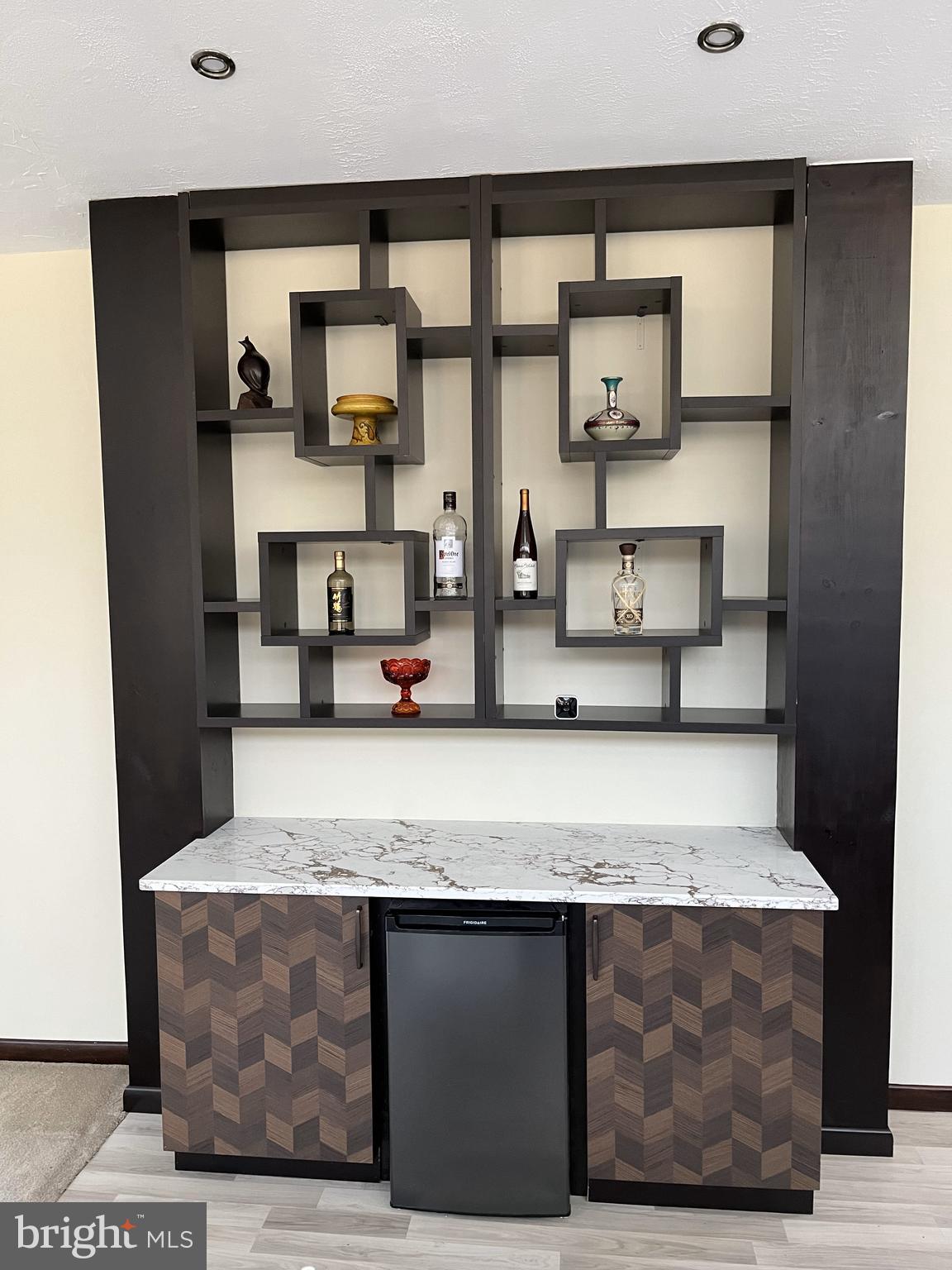 VALLEY FORGE MTN - Residential