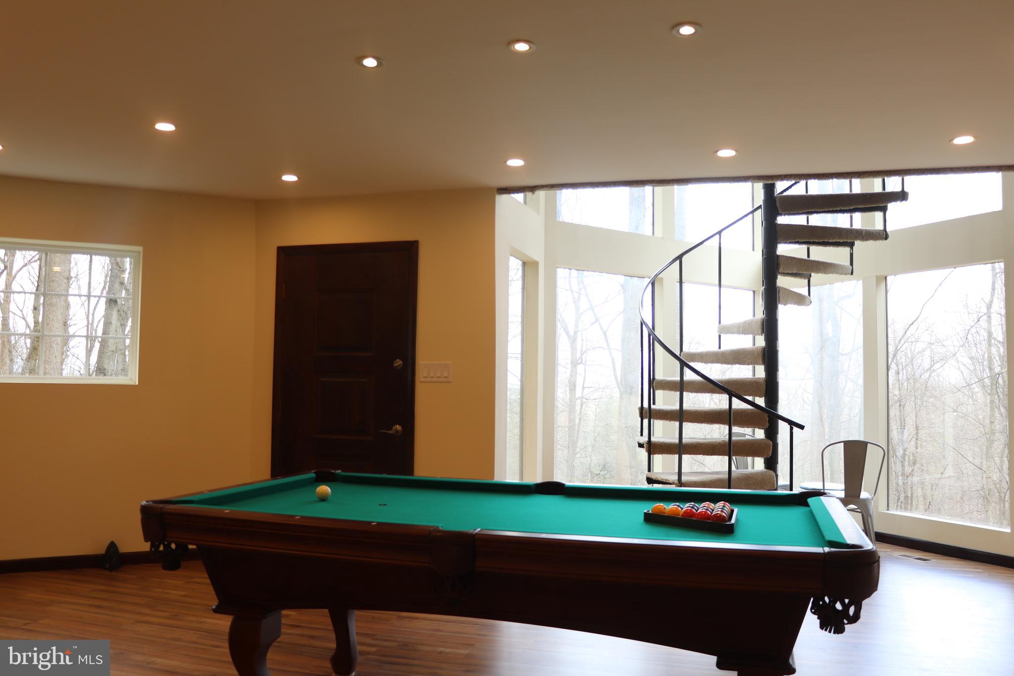 VALLEY FORGE MTN - Residential