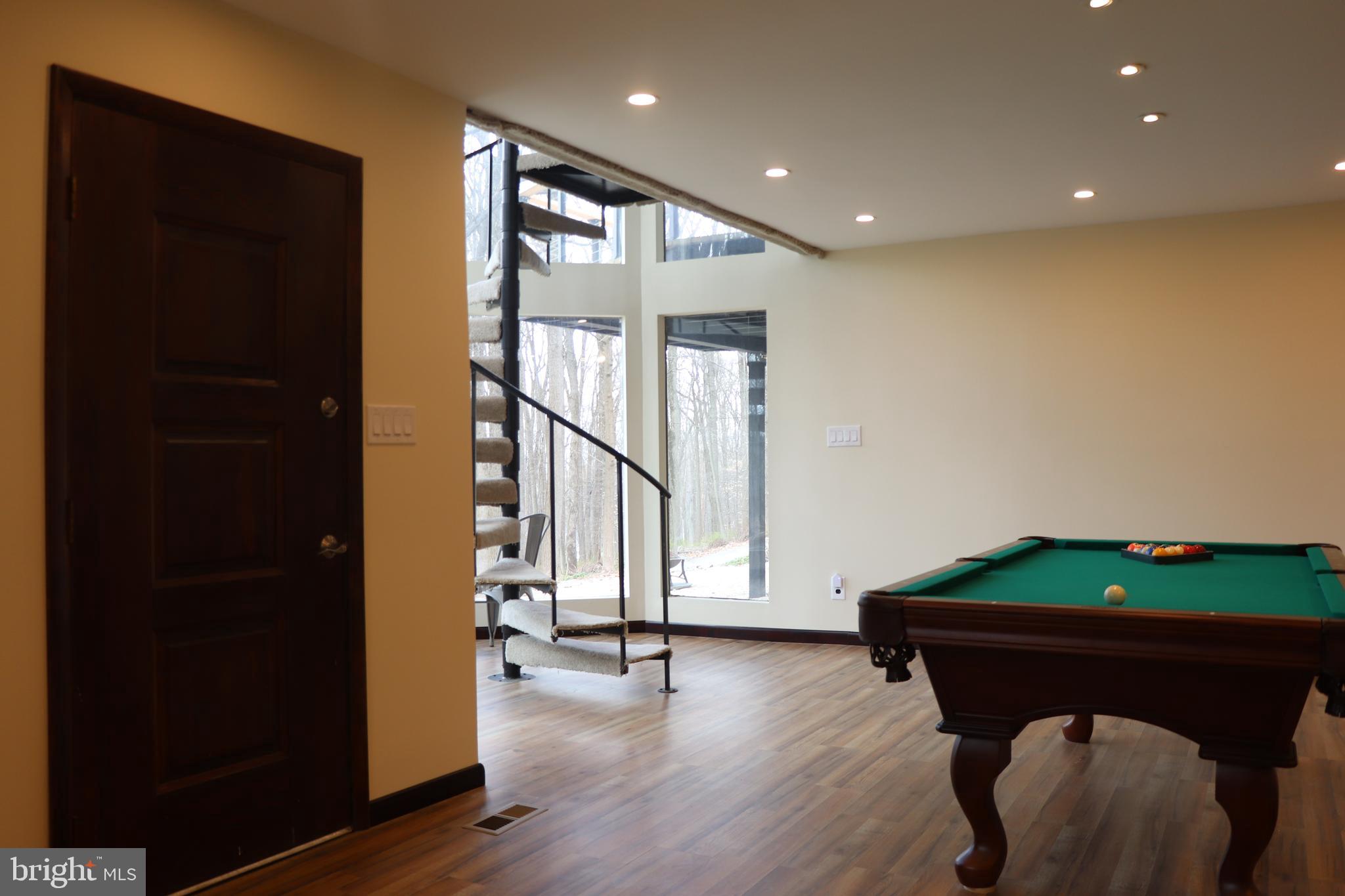 VALLEY FORGE MTN - Residential