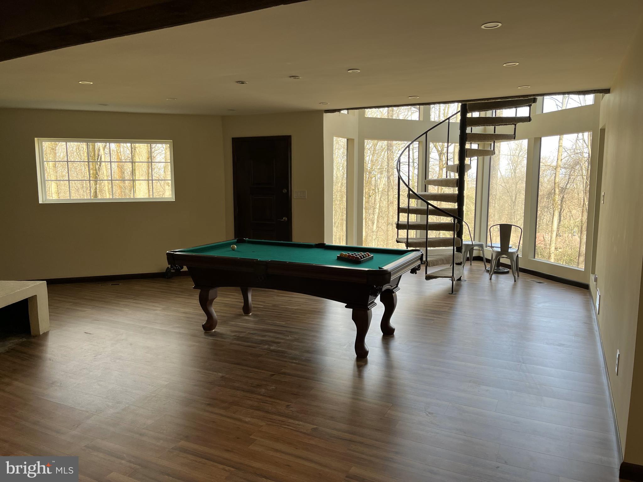 VALLEY FORGE MTN - Residential