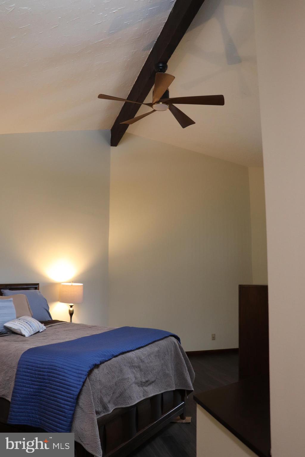 VALLEY FORGE MTN - Residential